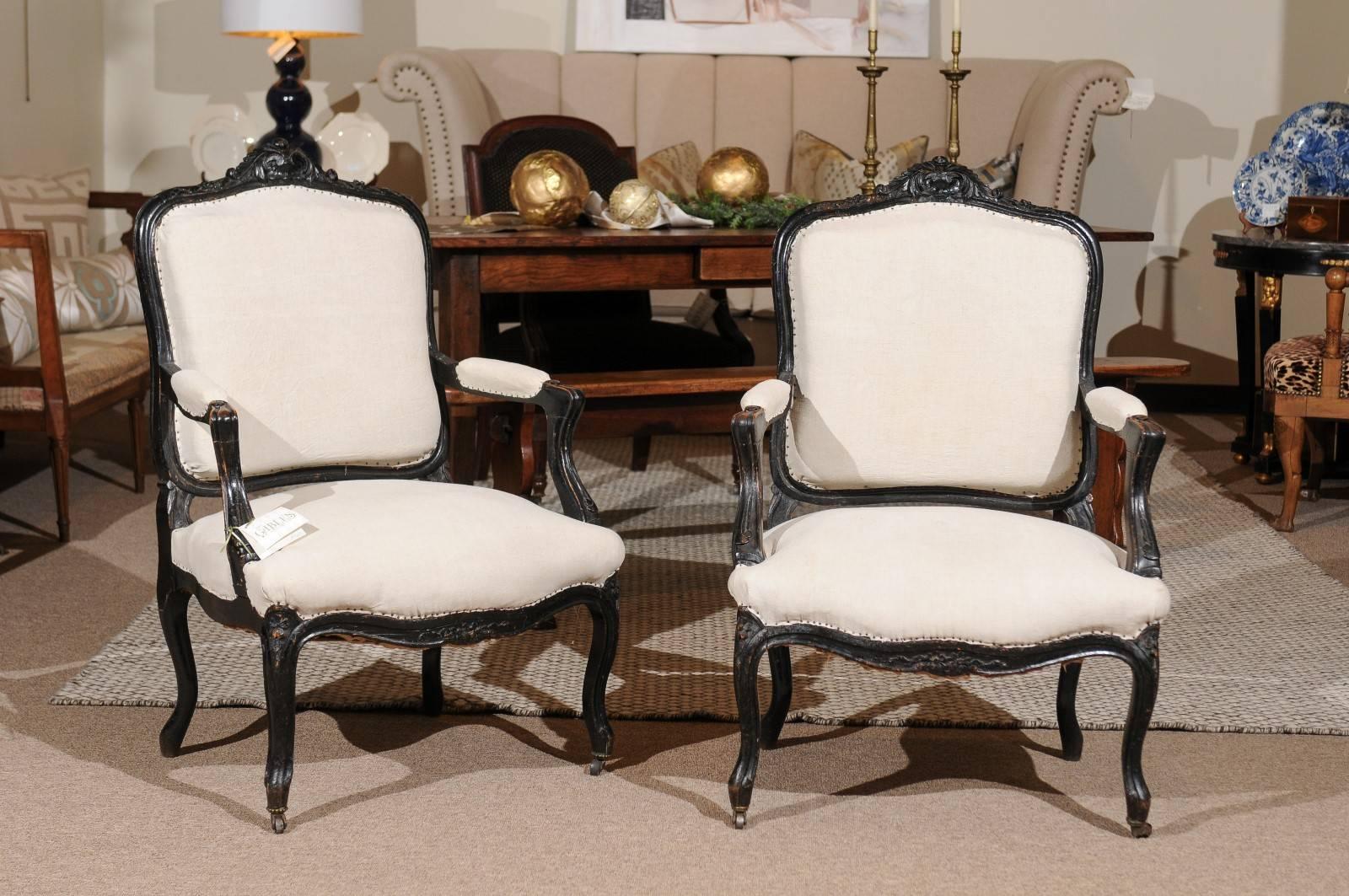 French Pair of 19th Century Black Louis XVth Style Armchairs, circa 1880 For Sale