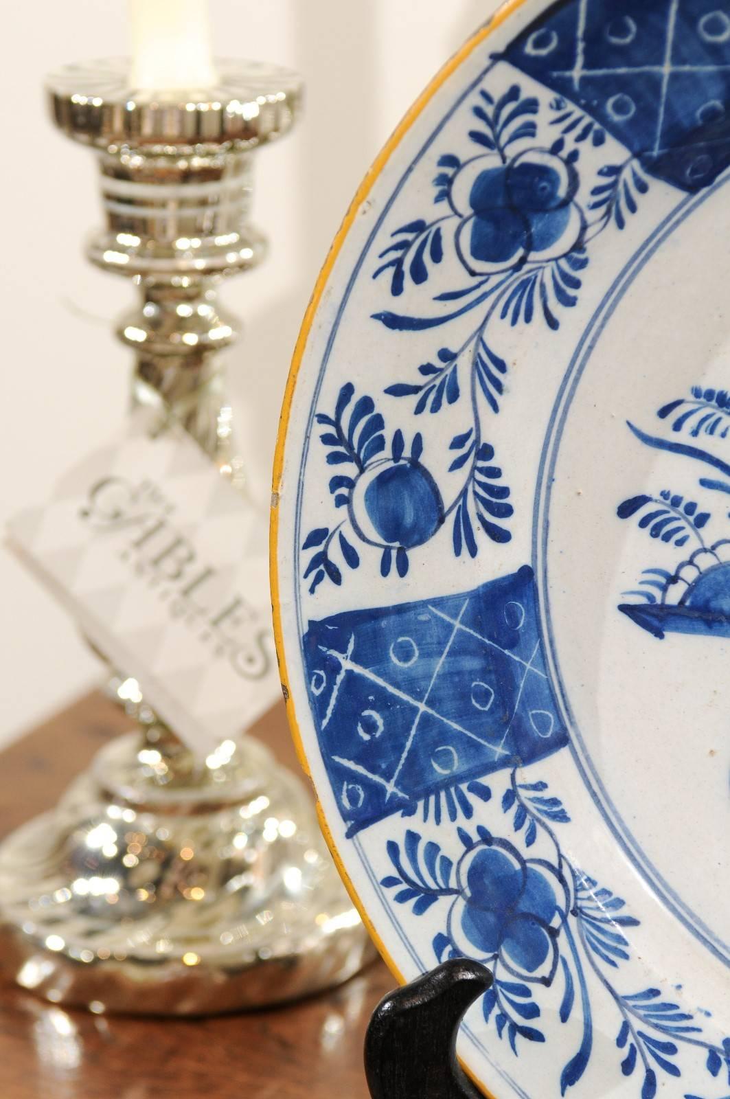 Pair of 17th Century Blue Delft Chargers, circa 1690 In Fair Condition For Sale In Atlanta, GA