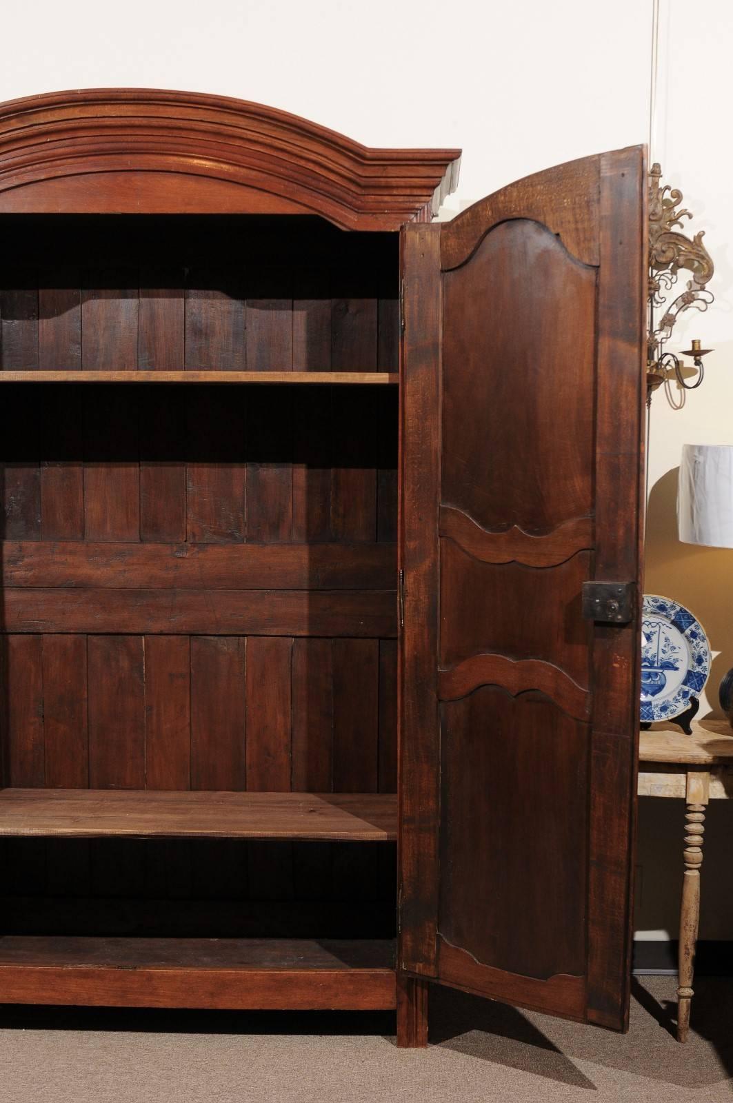 18th Century Walnut Armoire from Paris For Sale 4