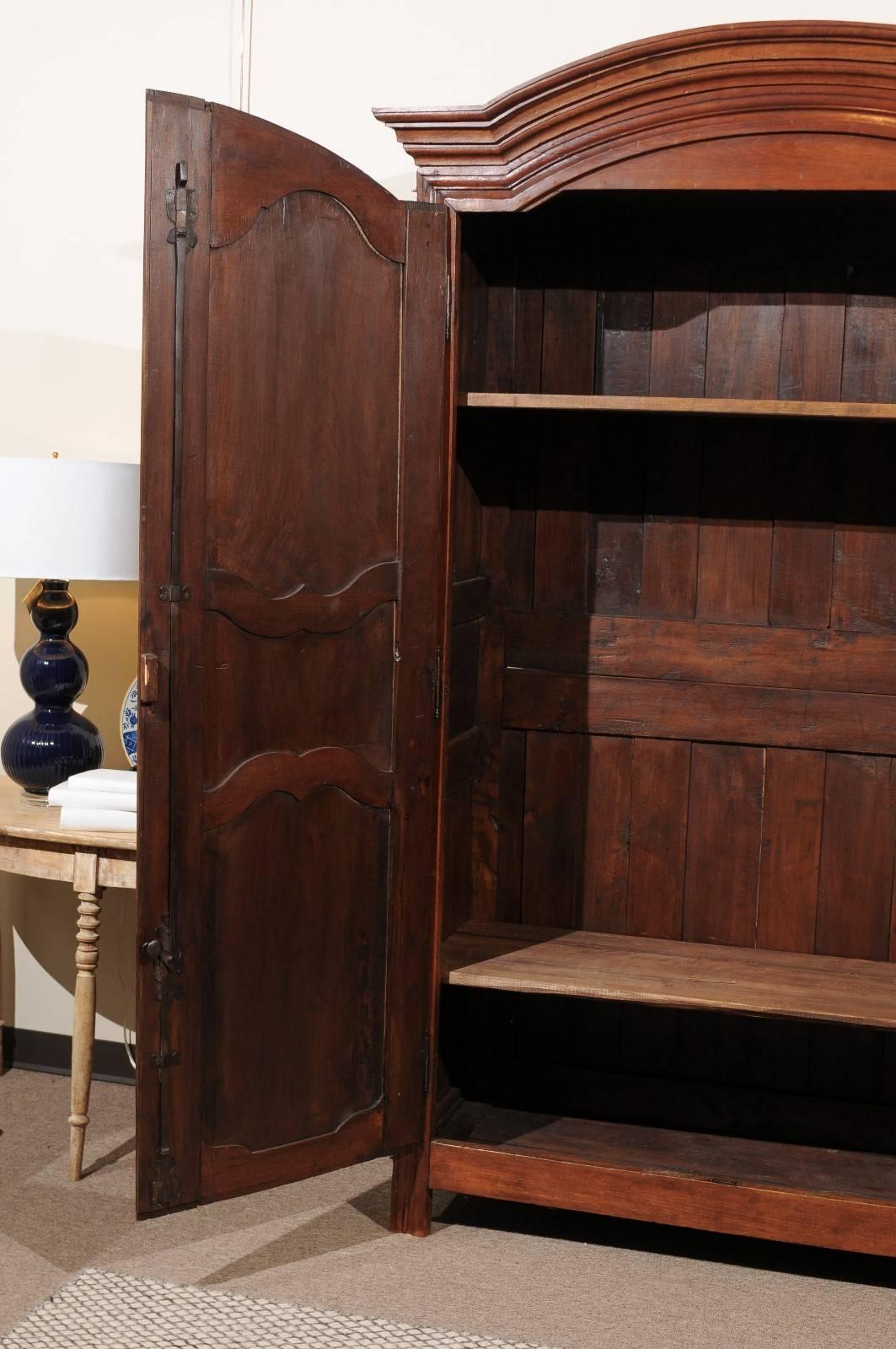 18th Century Walnut Armoire from Paris For Sale 6