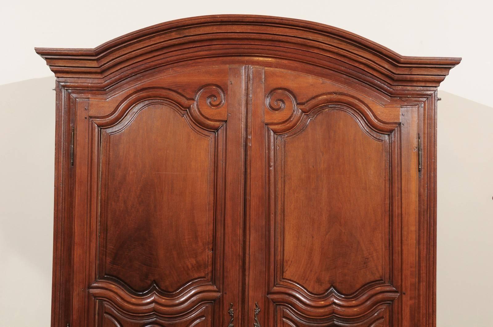 18th Century Walnut Armoire from Paris For Sale 1