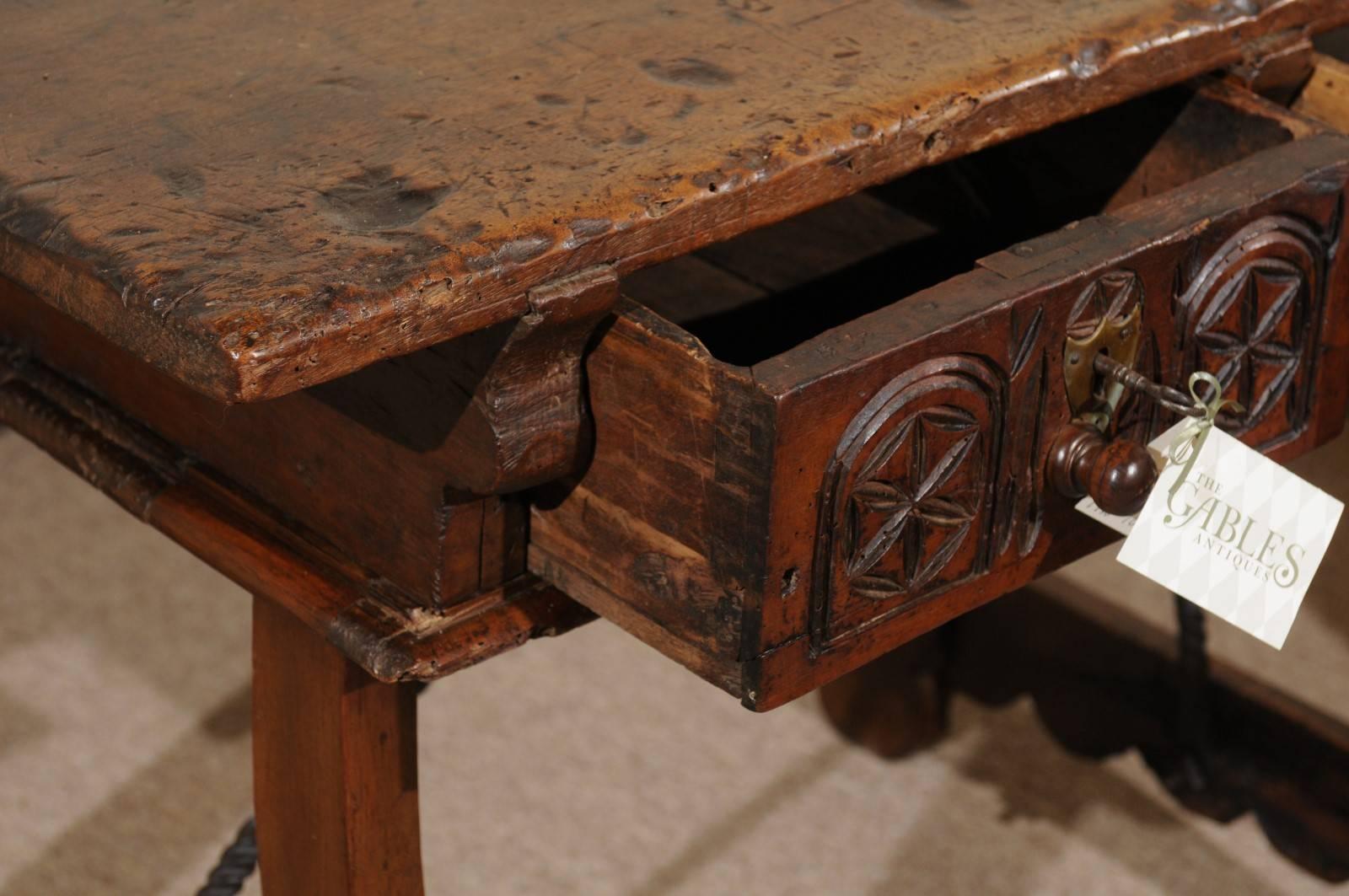 17th Century Walnut Spanish Table, circa 1690 For Sale 1