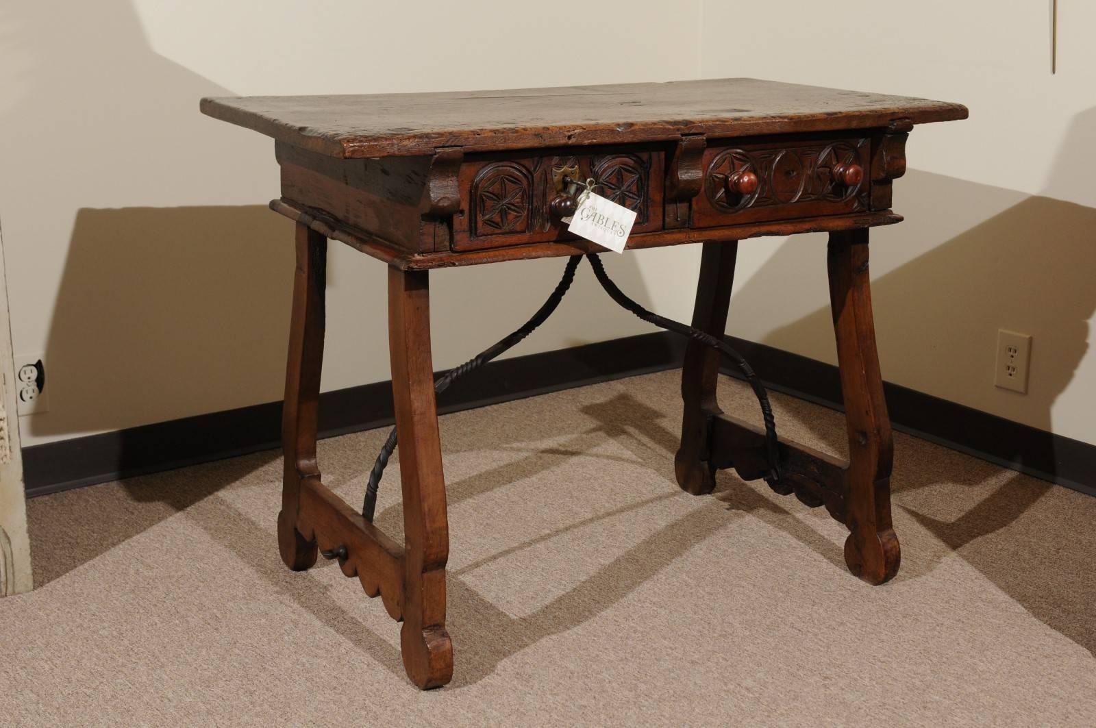 17th Century Walnut Spanish Table, circa 1690 In Good Condition For Sale In Atlanta, GA