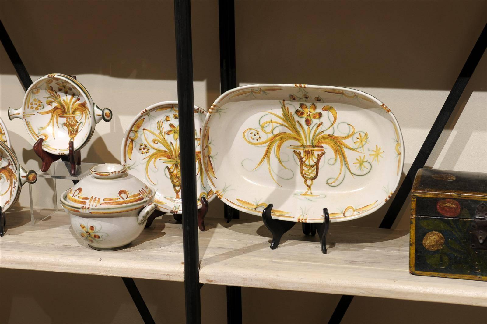 Pottery Set of Midcentury Quimper Tableware in a Gold and Green Pattern, circa 1970 For Sale
