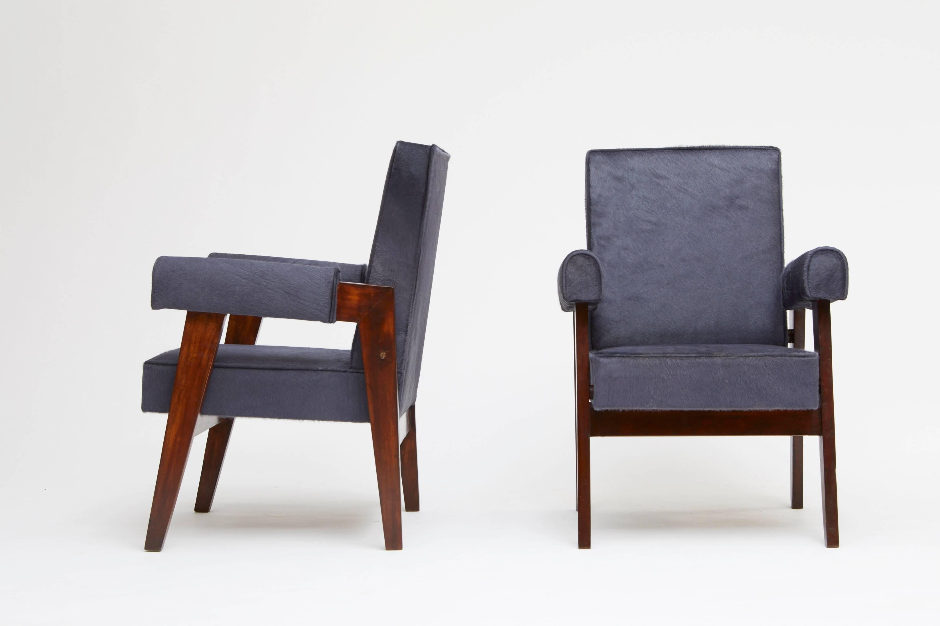 Pierre Jeanneret, pair of Advocate and Press chairs
Provenance: High Court of Chandigarh
circa 1955-1956.