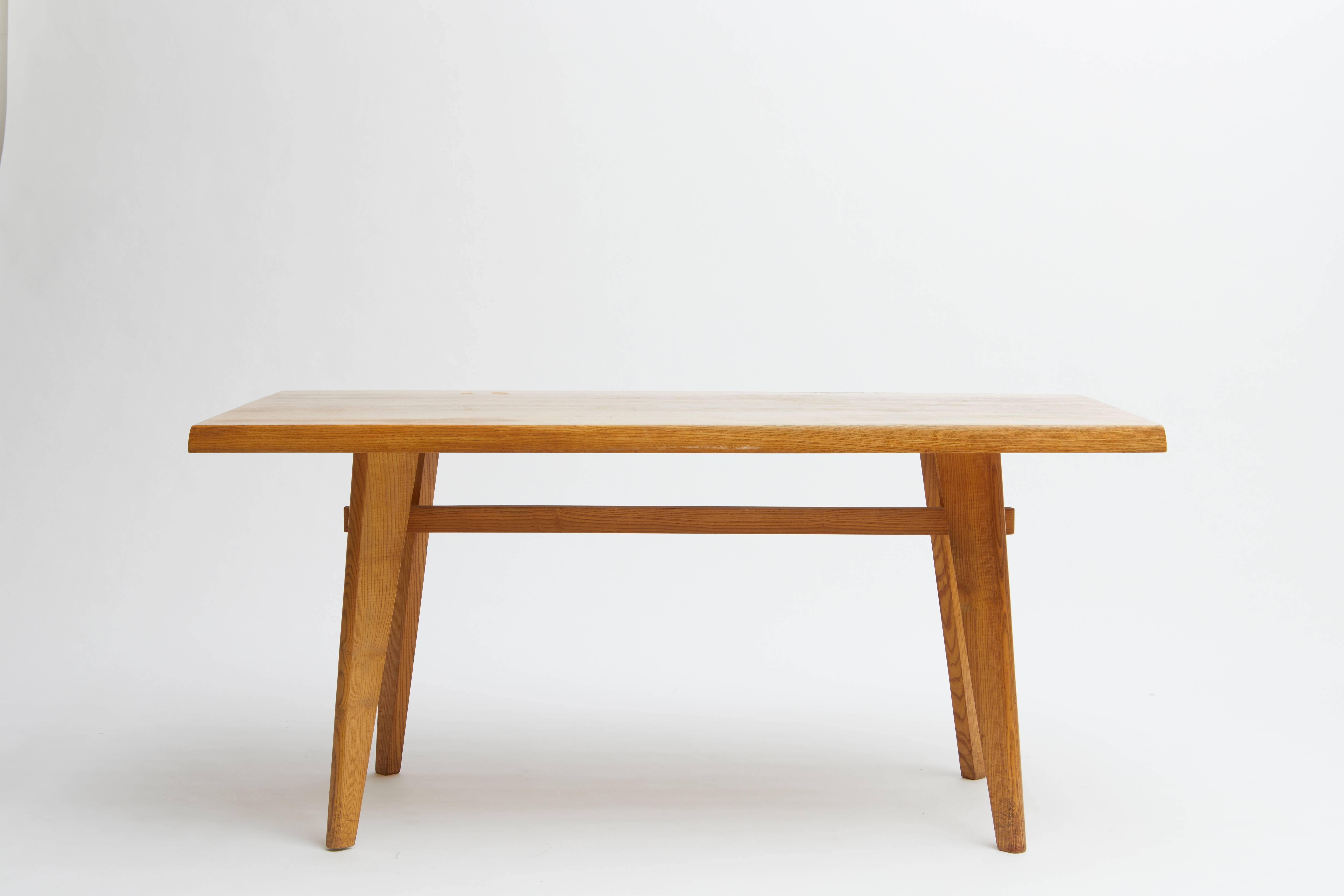 Charlotte Perriand & Pierre Jeanneret
Dining table 