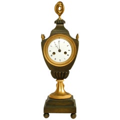 Reloj de sonería francés del Directoire, de bronce patinado y ormolu, c1790
