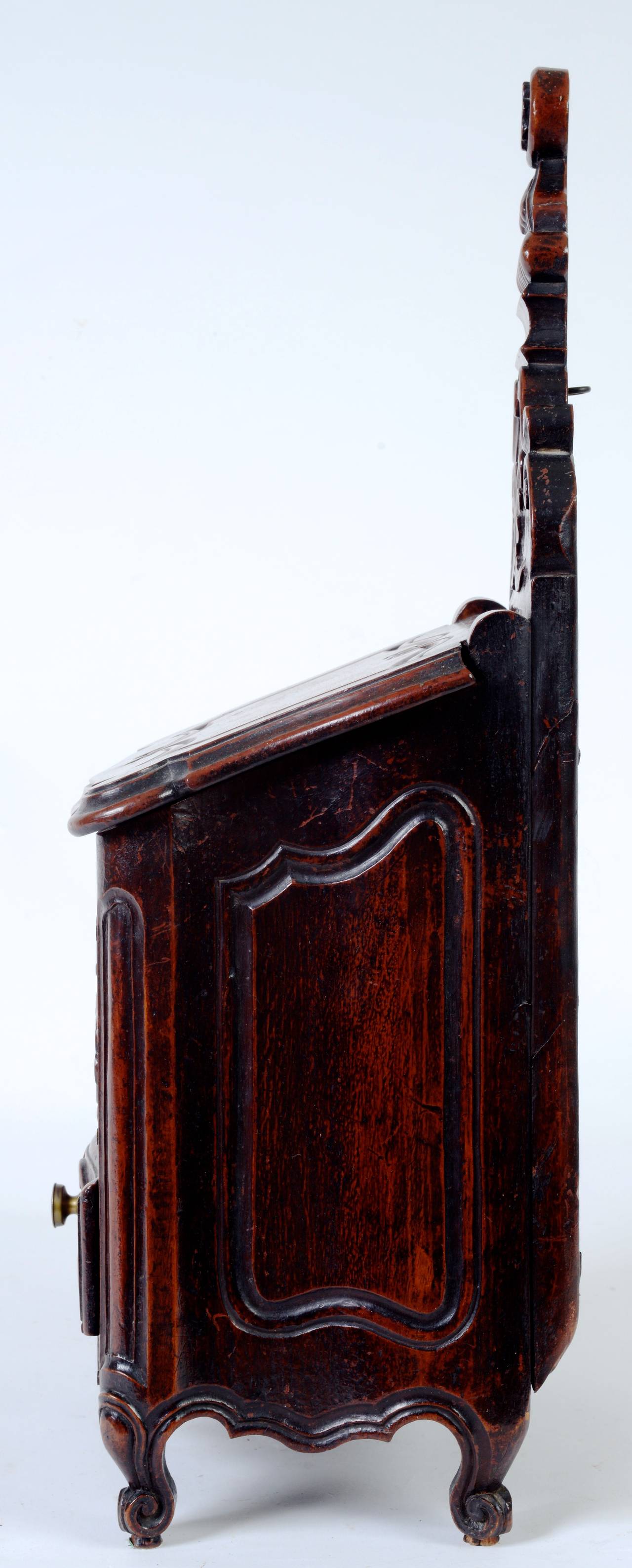 European French Walnut Candlebox, c1800