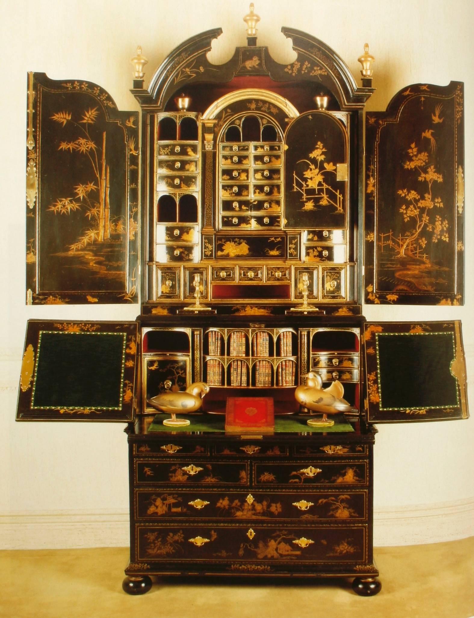 English Mallett Millennium, Fine Antique Furniture and Works of Art, Lanto Synge For Sale