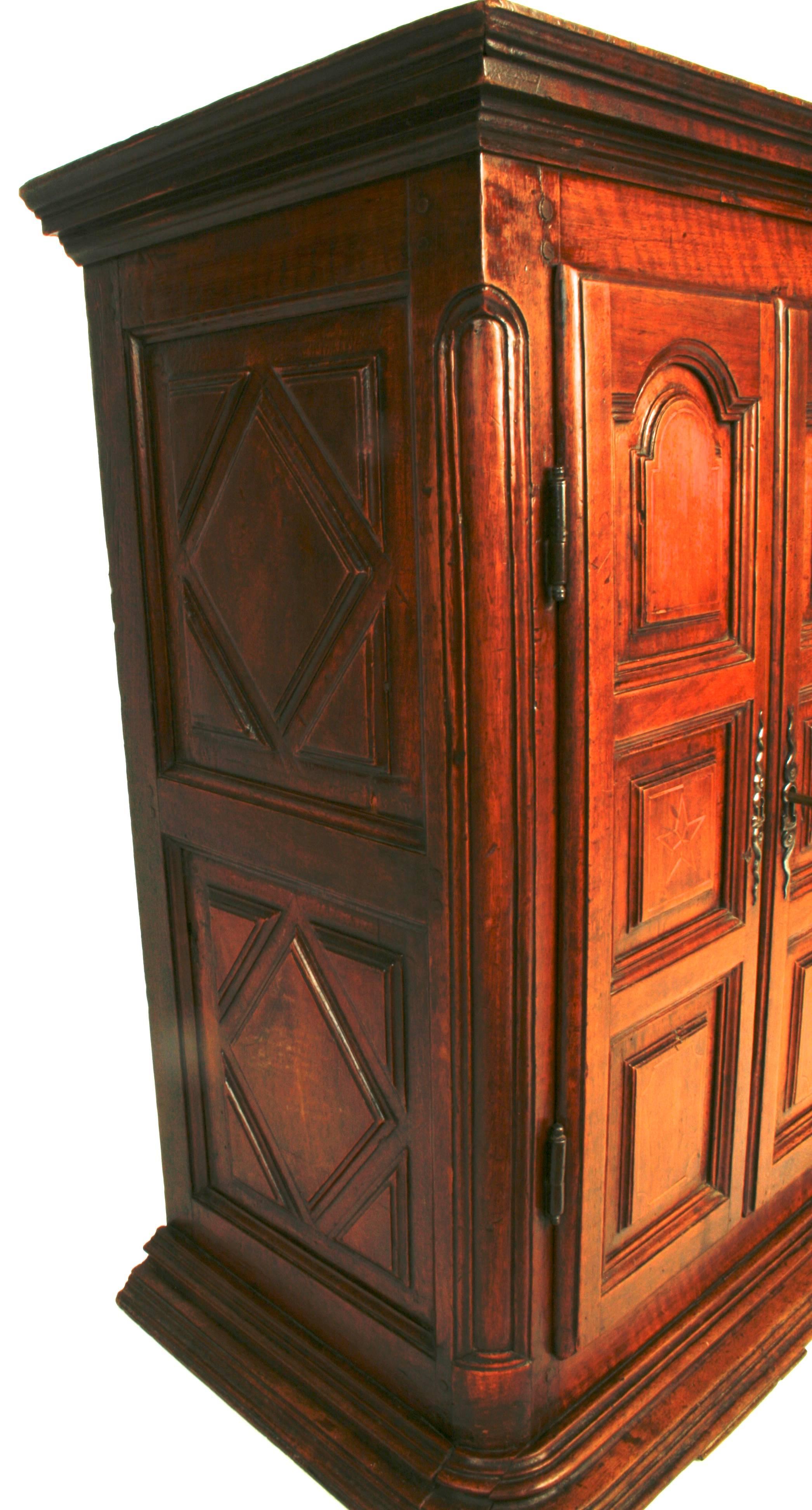 Louis XIV Inlaid and Carved Walnut Wall Cabinet, circa 1750 2