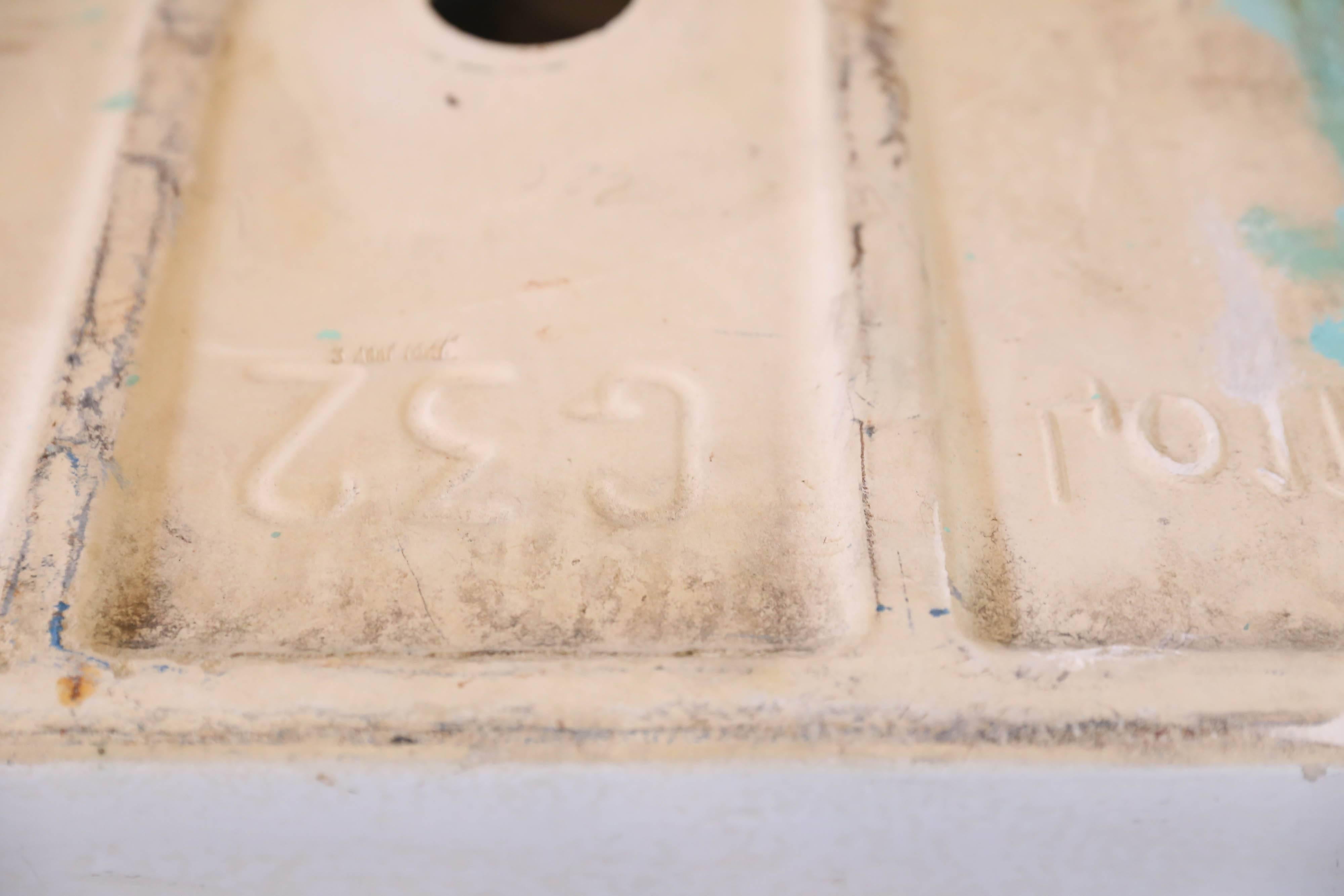 Heavy Antique White Porcelain Farm Sink from France, circa 1920 In Good Condition In Houston, TX