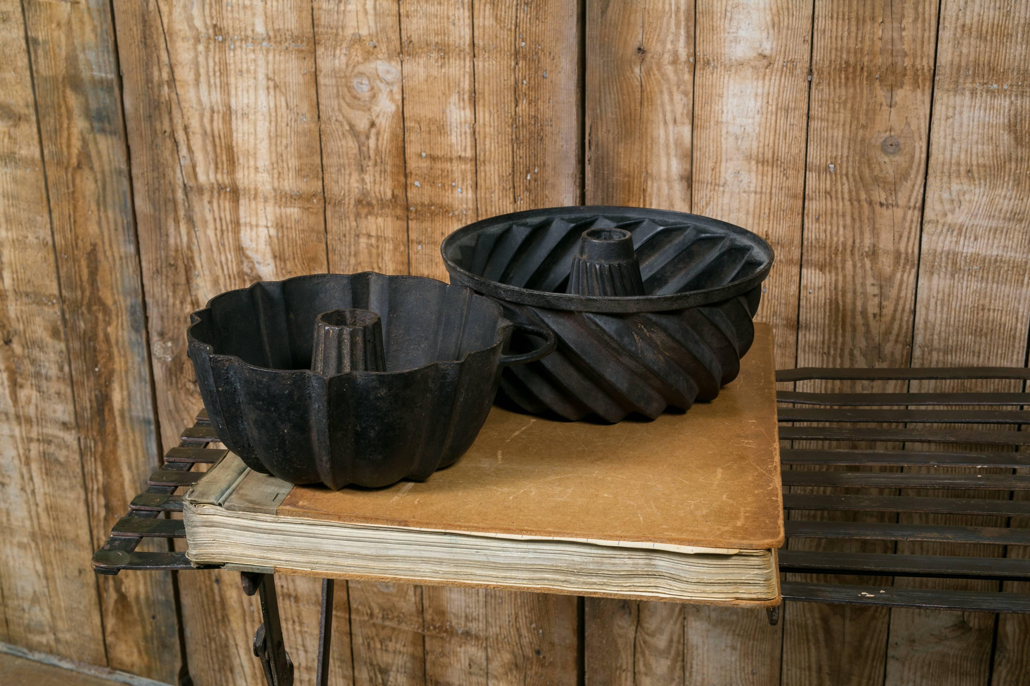 Pair Dutch Cast Iron Kugelhopf Cake Molds, circa 1900 In Excellent Condition In Houston, TX