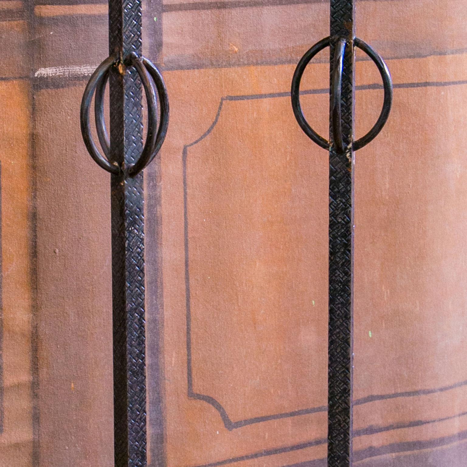 Paar brutalistische Eisen-Kerzenständer (Mitte des 20. Jahrhunderts)