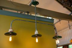 Lampe d'île ou de billard en acier industriel et verre vert vintage, unique en son genre