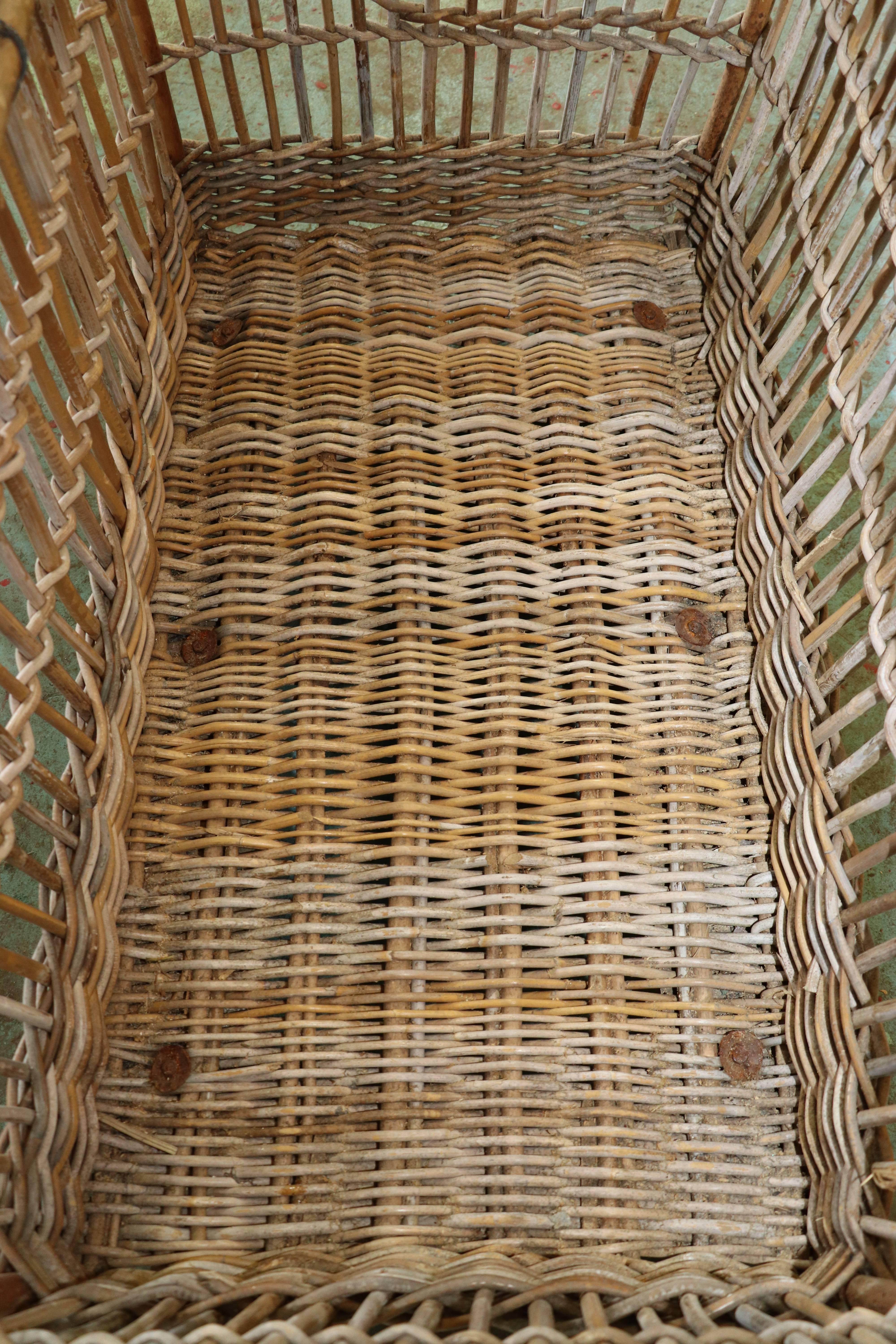 Large, Belgian Wicker Cart on Casters, From a Linen Factory, Circa 1920 In Good Condition In Houston, TX