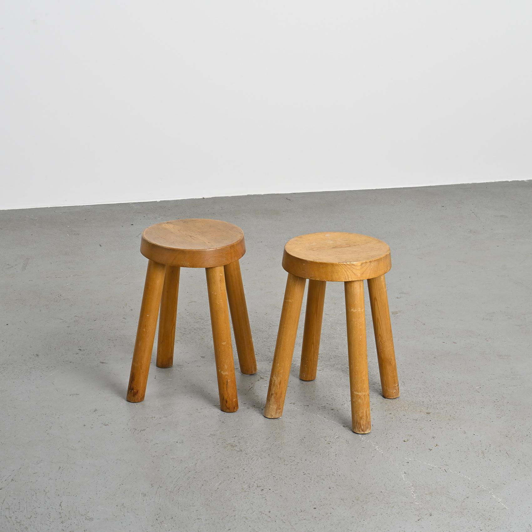Iconic design by Charlotte Perriand, this stools were conceived in the 1950s to furnish the ski resort of Les Arcs in the French Alps.

This piece is an early edition, directly sourced from the resort.

The pine structure consists of four rounded