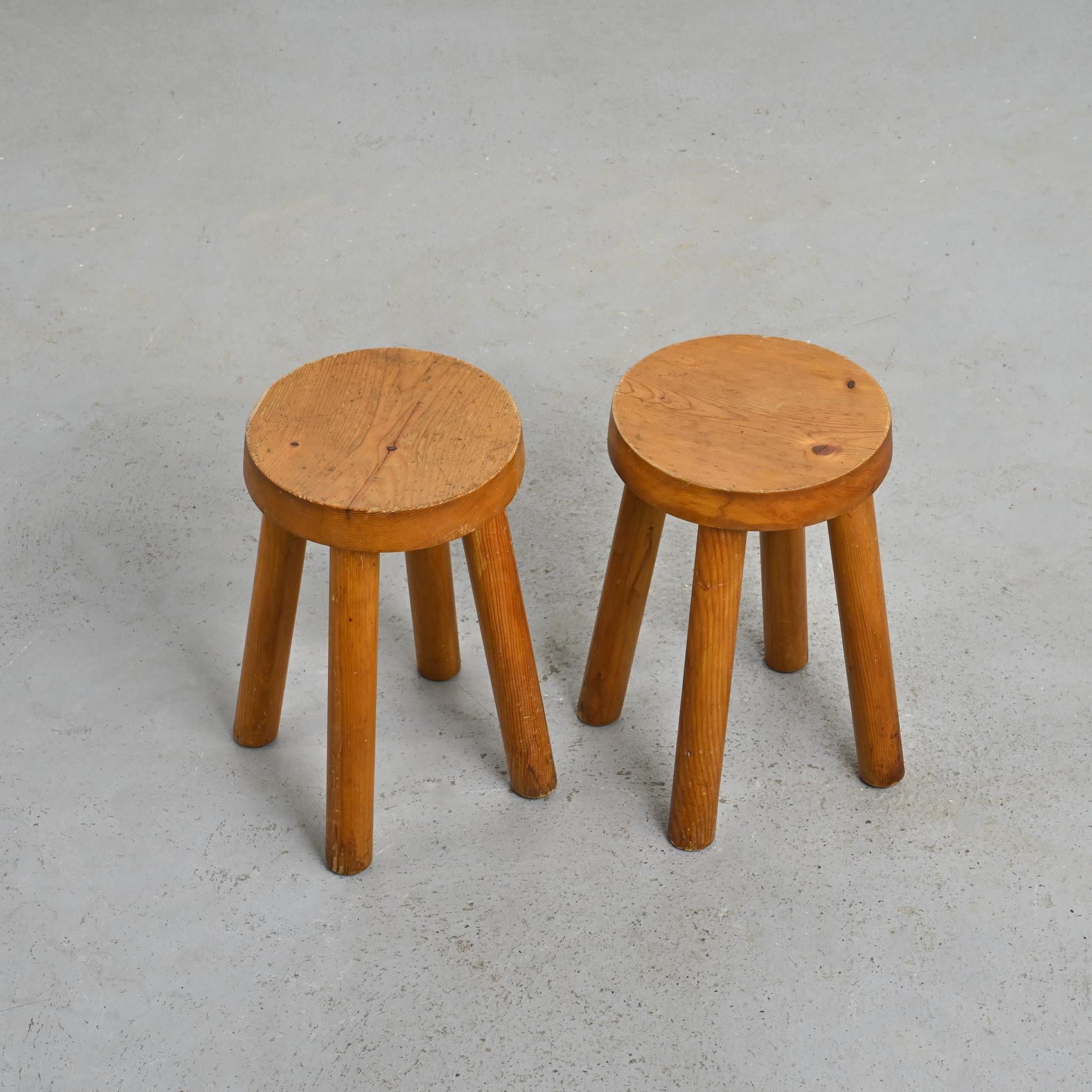 Pair of stools by Charlotte Perriand for les Arcs 1600, circa 1965 In Good Condition For Sale In VILLEURBANNE, FR