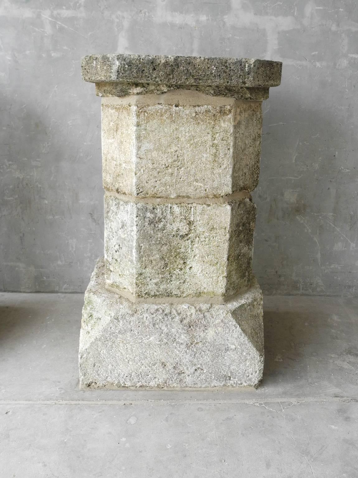 Antique Pair of 17th Century Limestone Columns from Bezier, France In Good Condition In Houston, TX
