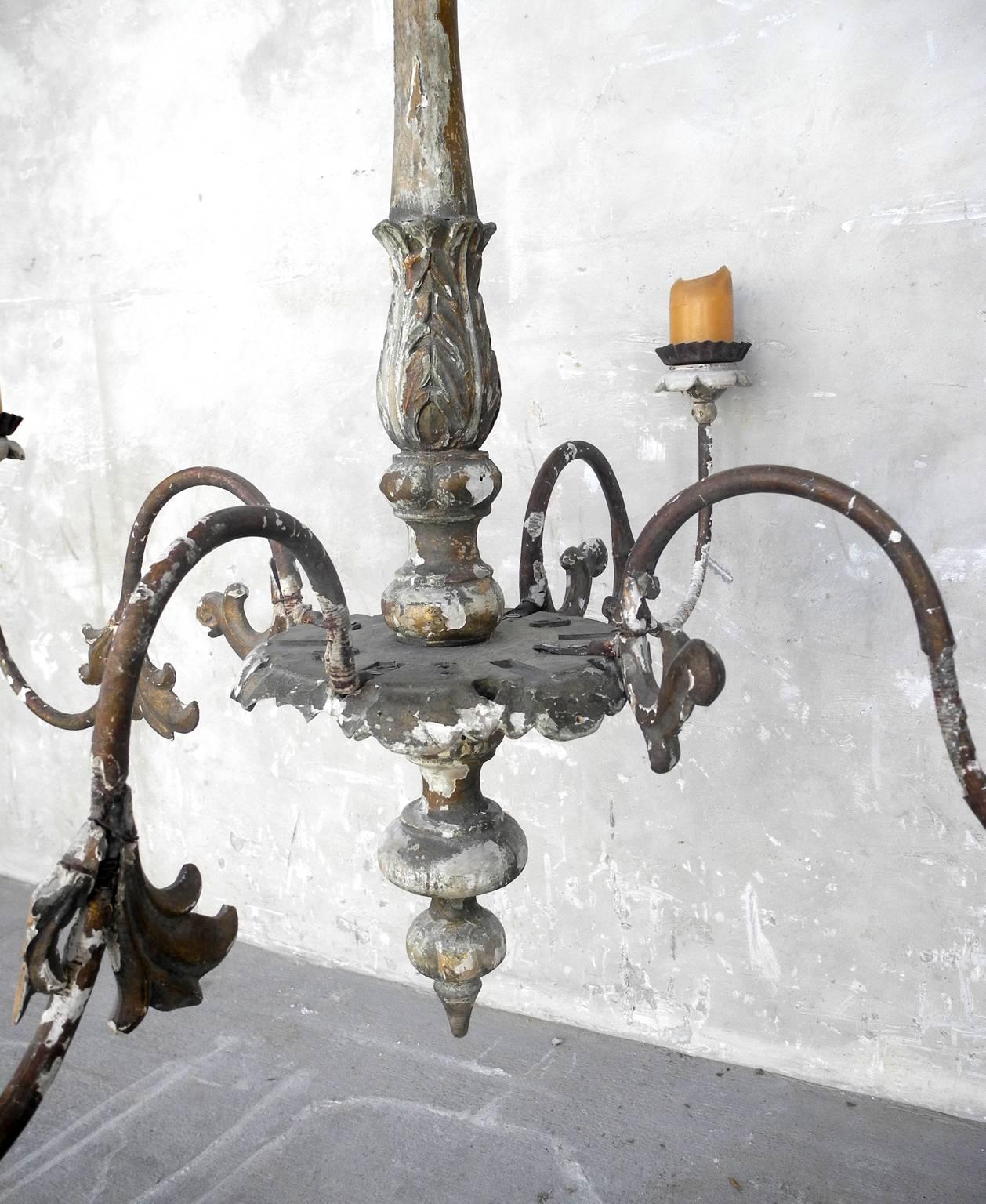 19th Century French Chandelier with Four Candelabra Arms In Good Condition In Houston, TX