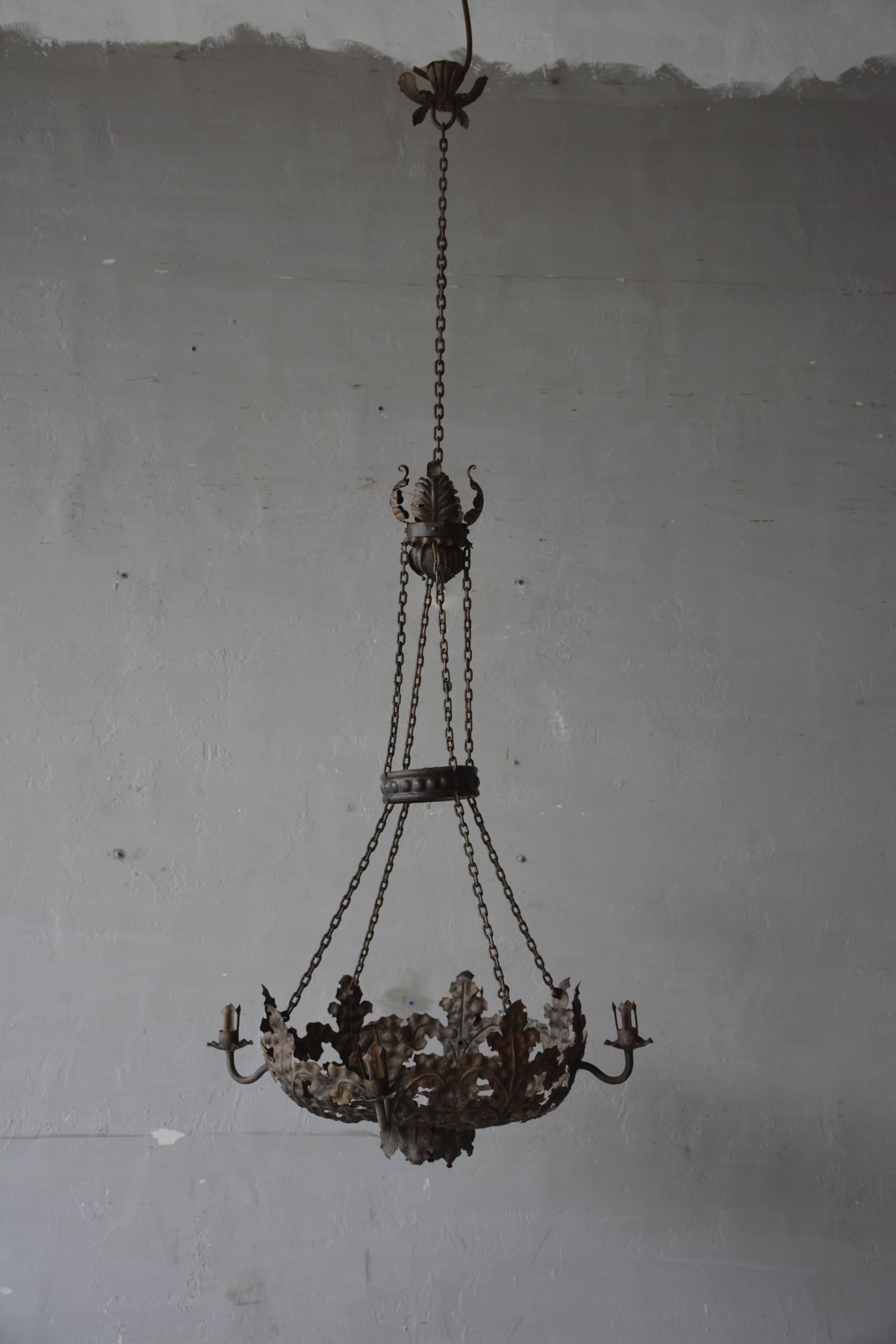 Iron Late 19th Century Italian Tole Chandelier For Sale