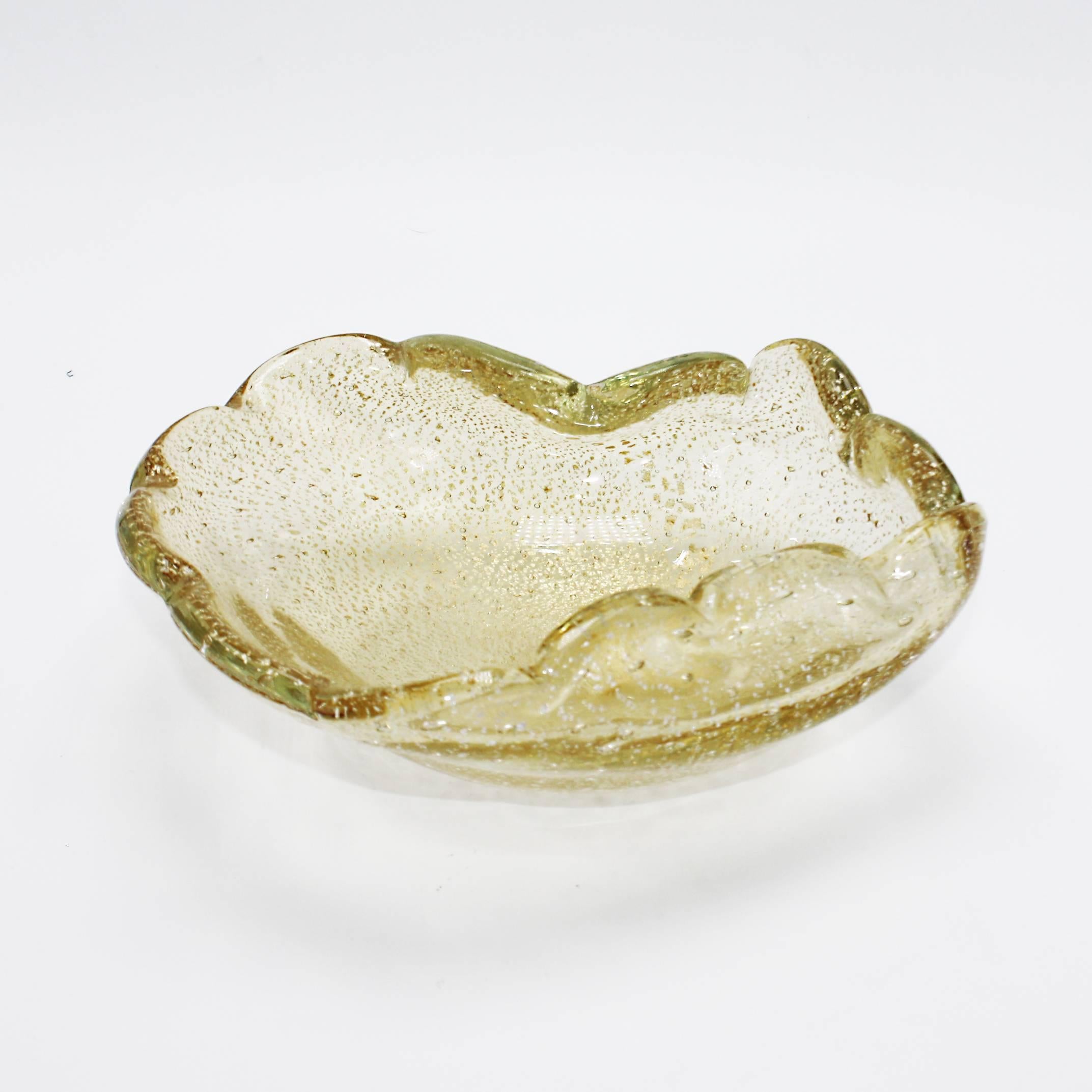 Italian Gold Murano Glass Bowl with Clear Bubble Inclusions and Gold Flecks, circa 1960