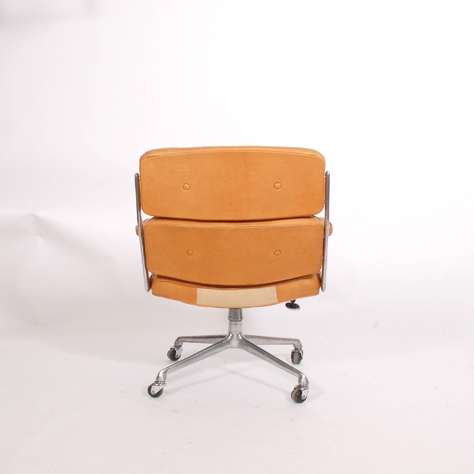 Time Life Office Chair by Charles Eames In Good Condition In Hudson, NY