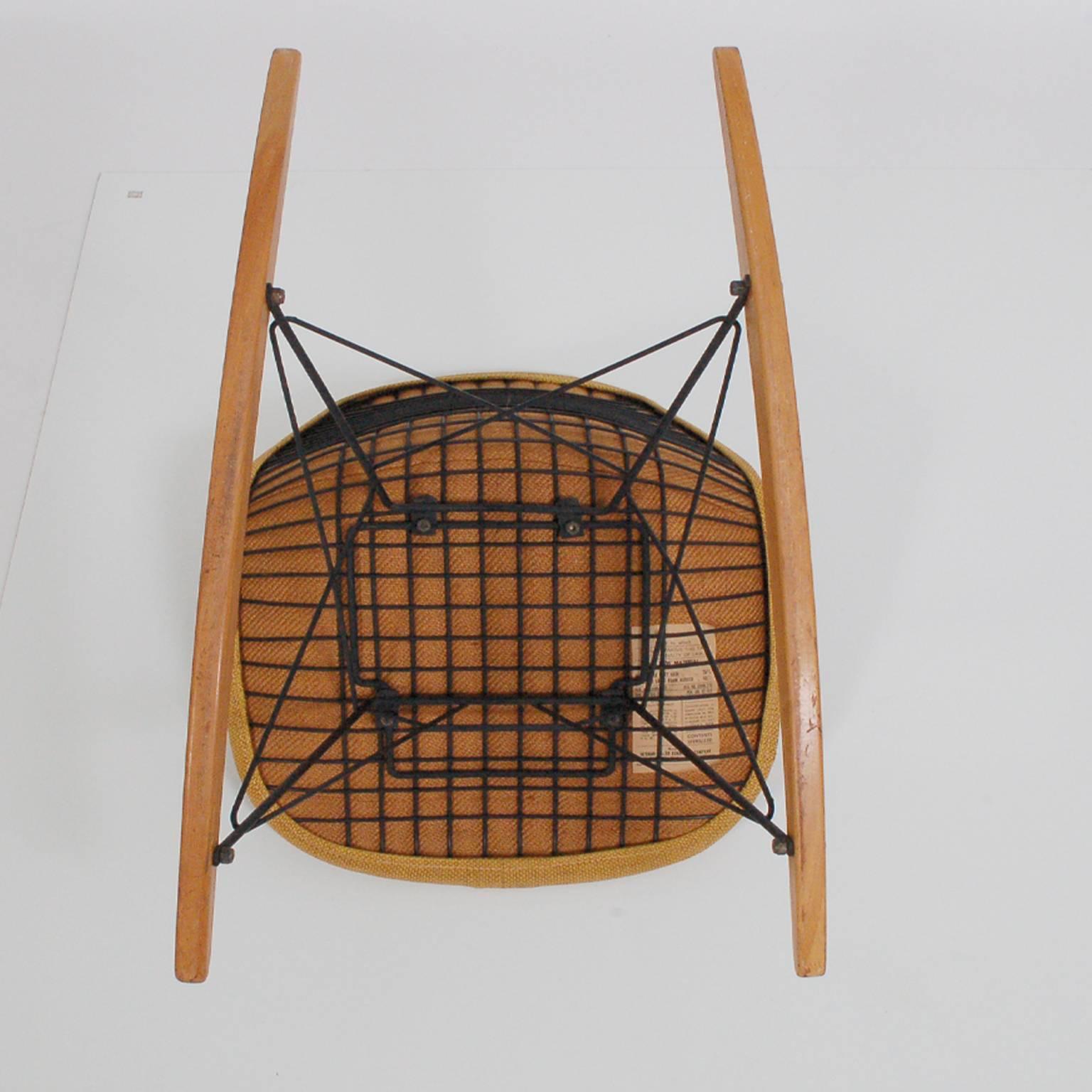 RKR-1 Rocker by Charles Eames In Excellent Condition In Hudson, NY