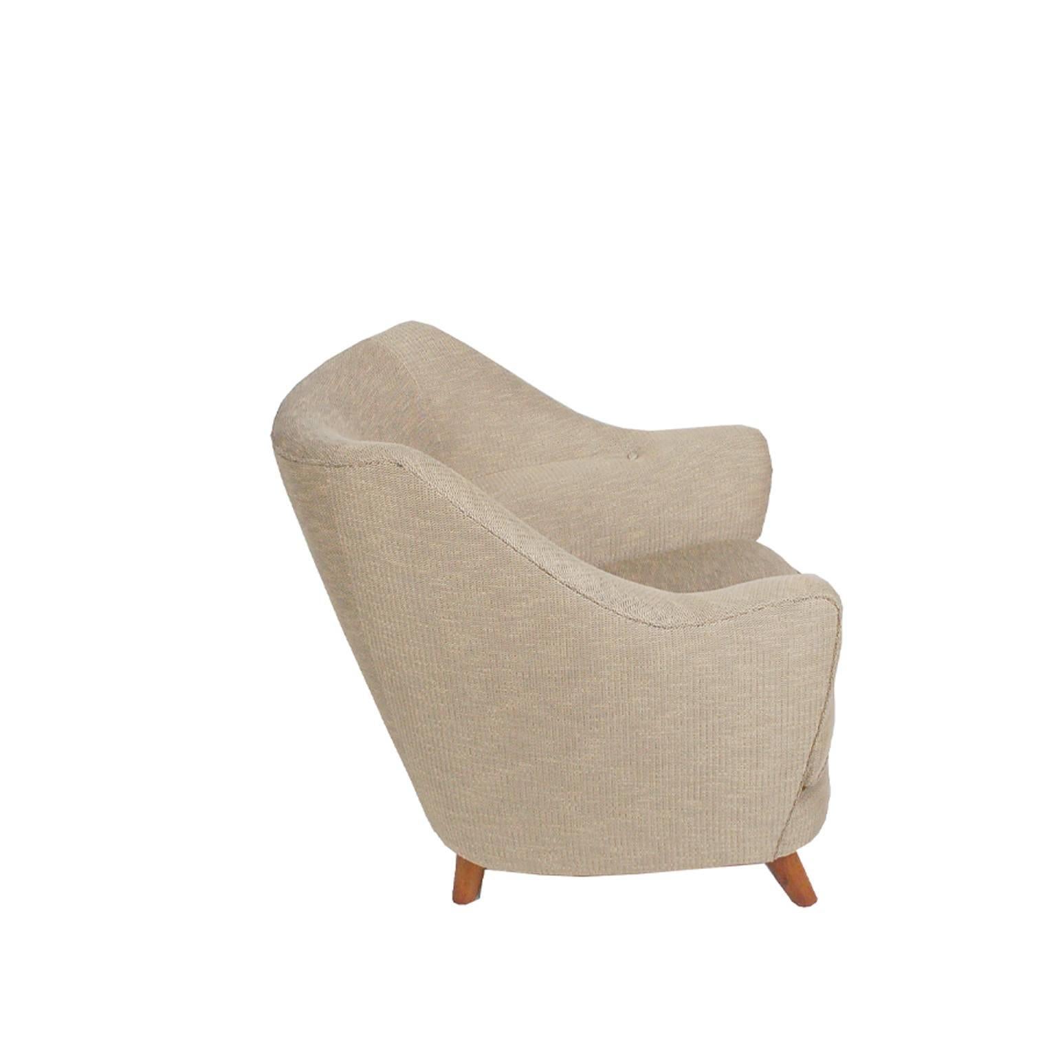 Mid-Century Modern Italian Lounge Chair in the Manner of Gio Ponti