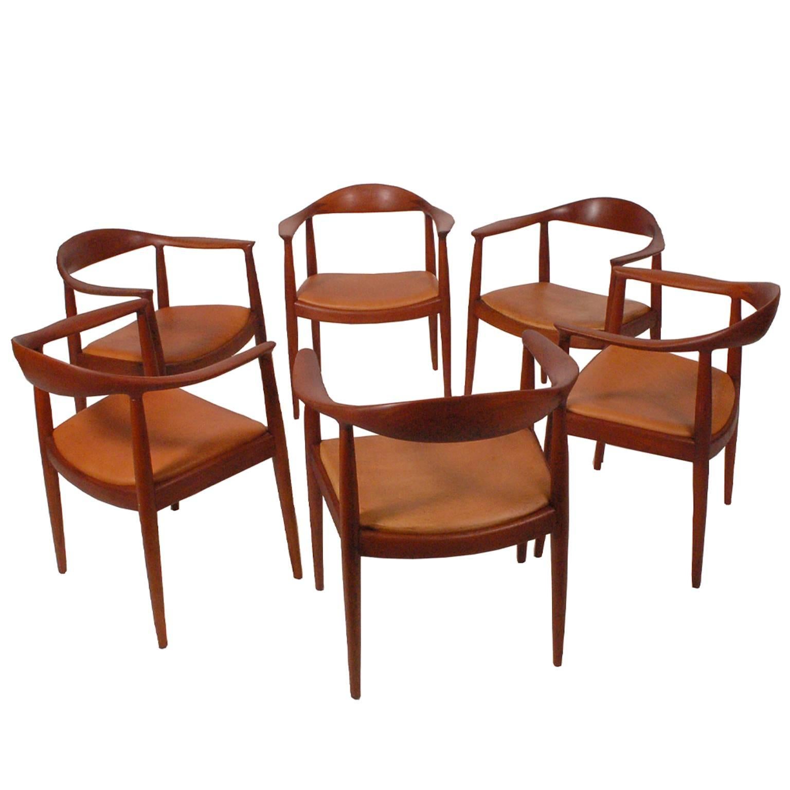 Scandinavian Modern Set of Six Teak Classic Chairs by Hans Wegner for Johannes Hansen