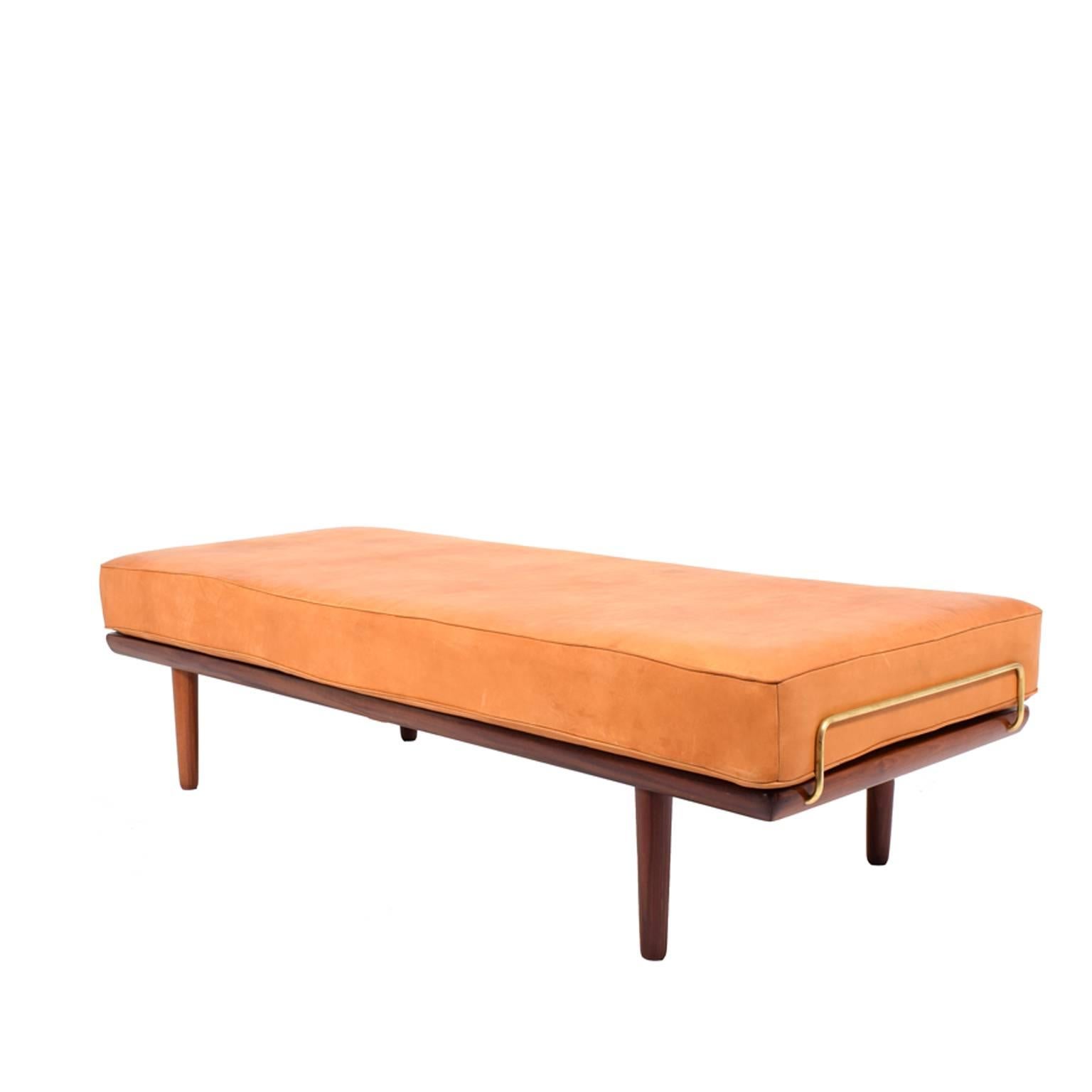 Solid teak daybed/sofa designed by Hans Wegner, 1956 for GETAMA. Removable back, original spring system mattress and back support.