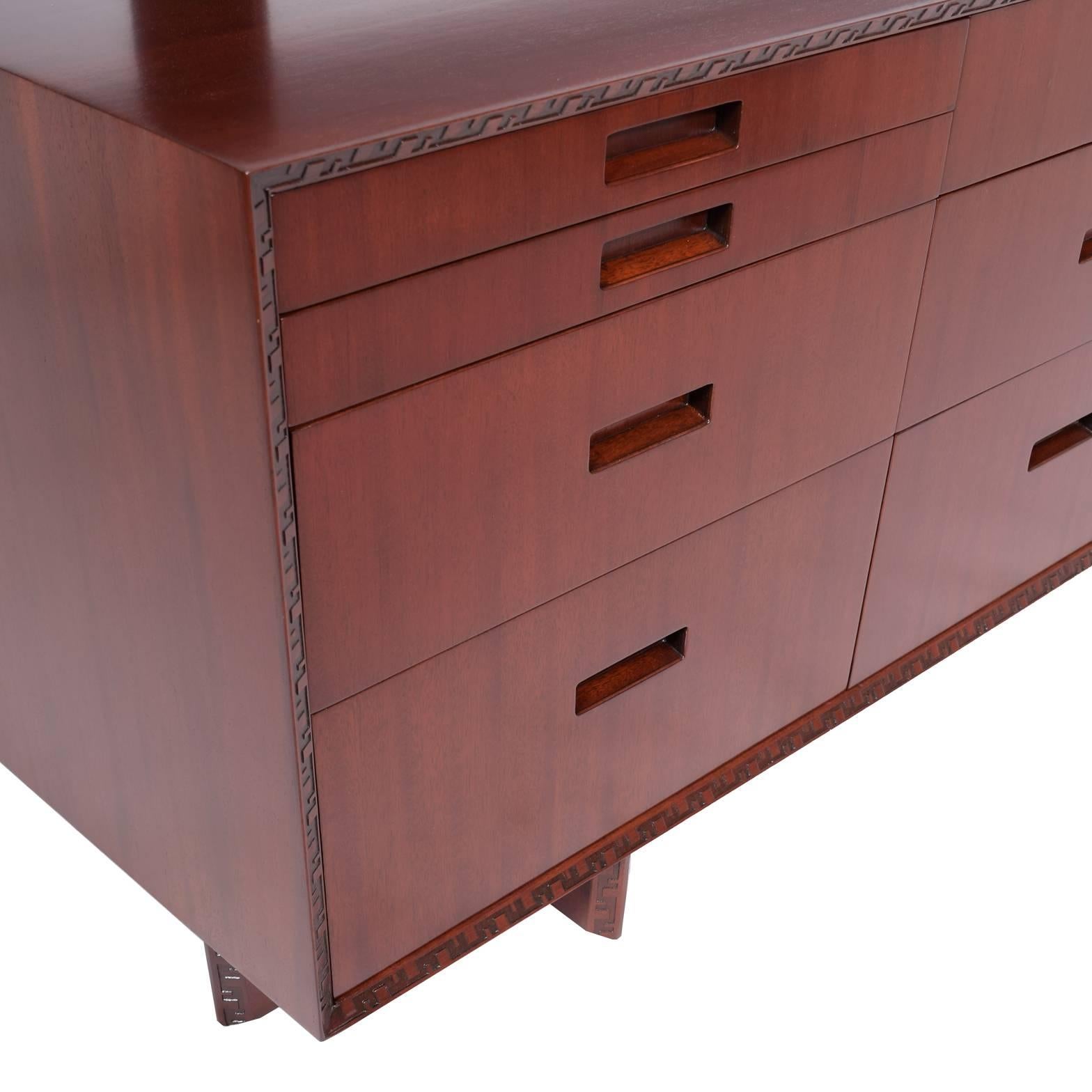 Chest of Drawers with Shelf by Frank Lloyd Wright In Excellent Condition In Hudson, NY