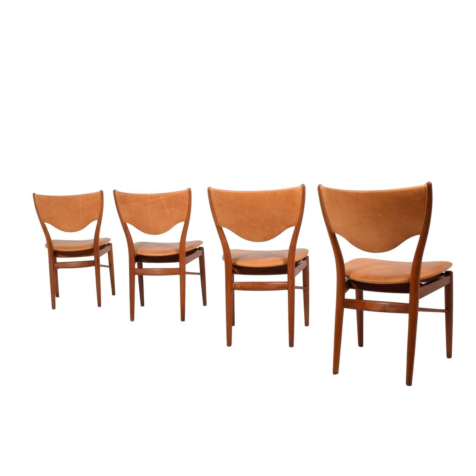 Four Finn Juhl Model BO-63 Side Chairs In Good Condition In Hudson, NY