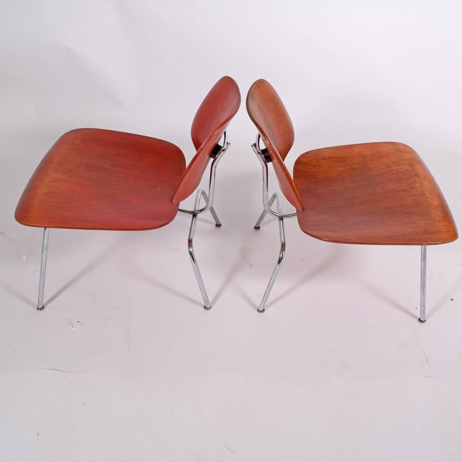 Early LCM Red Aniline Dyed by Charles Eames for Herman Miller Right One SOLD In Excellent Condition In Hudson, NY