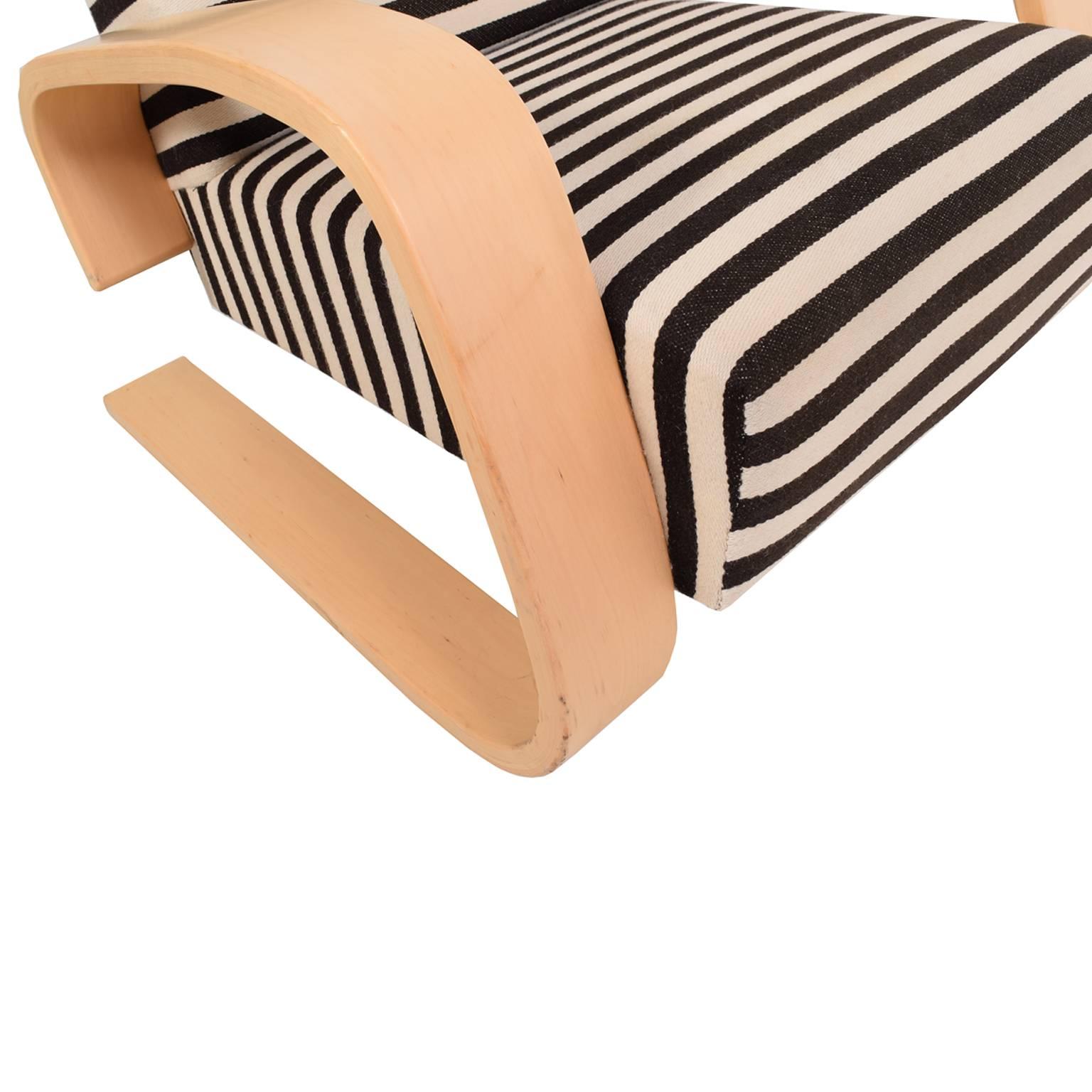 Scandinavian Modern Tank Chair by Alvar Aalto for Artek