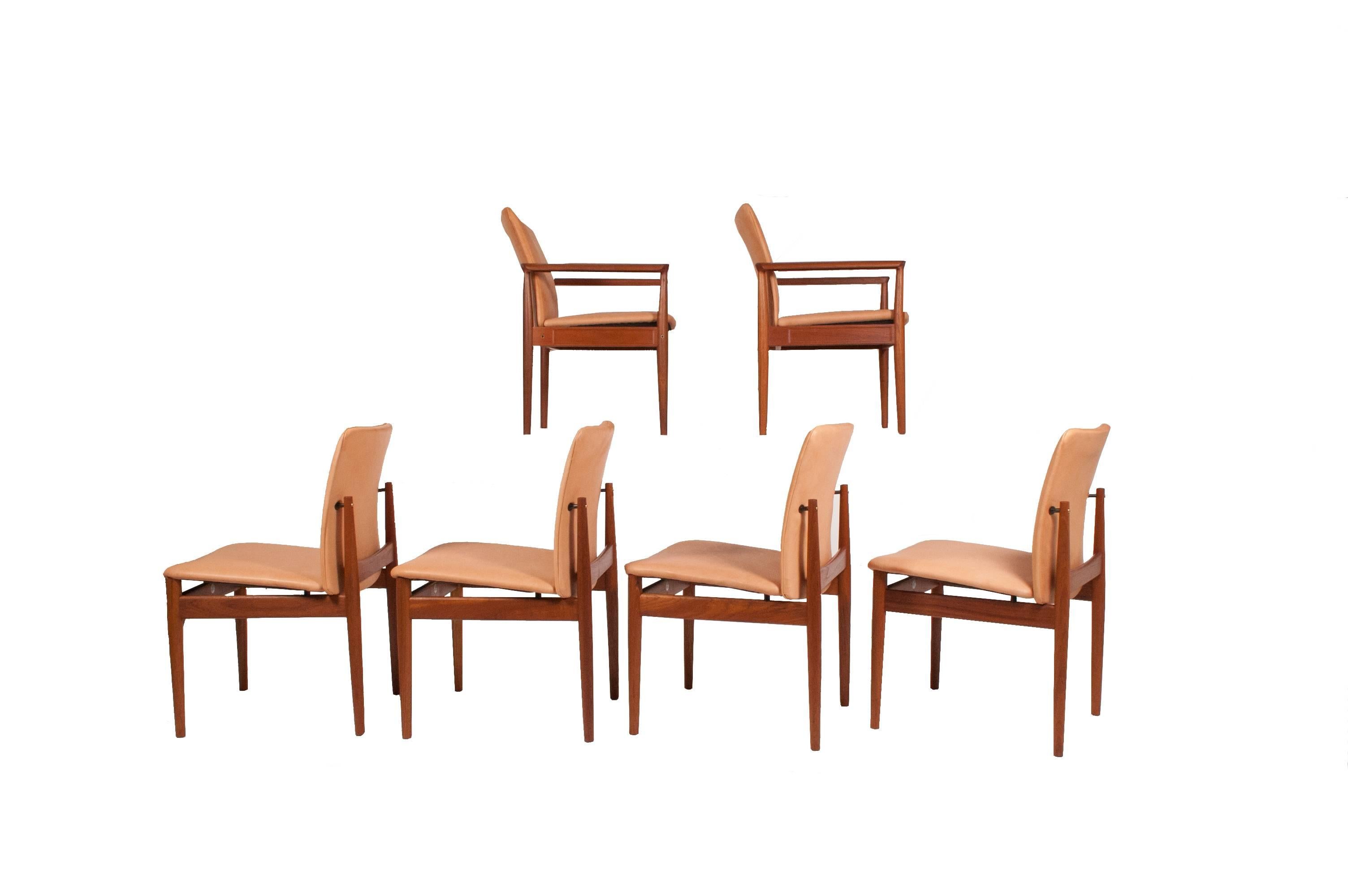 Set of Six Finn Juhl Dining Chairs for France and Son 2