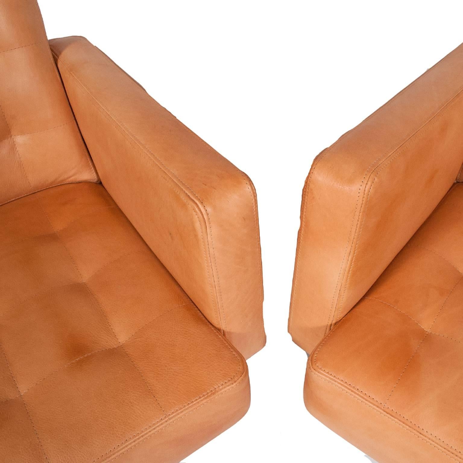 Mid-20th Century Pair of Lounge Chairs by Vincent Cafiero for Knoll