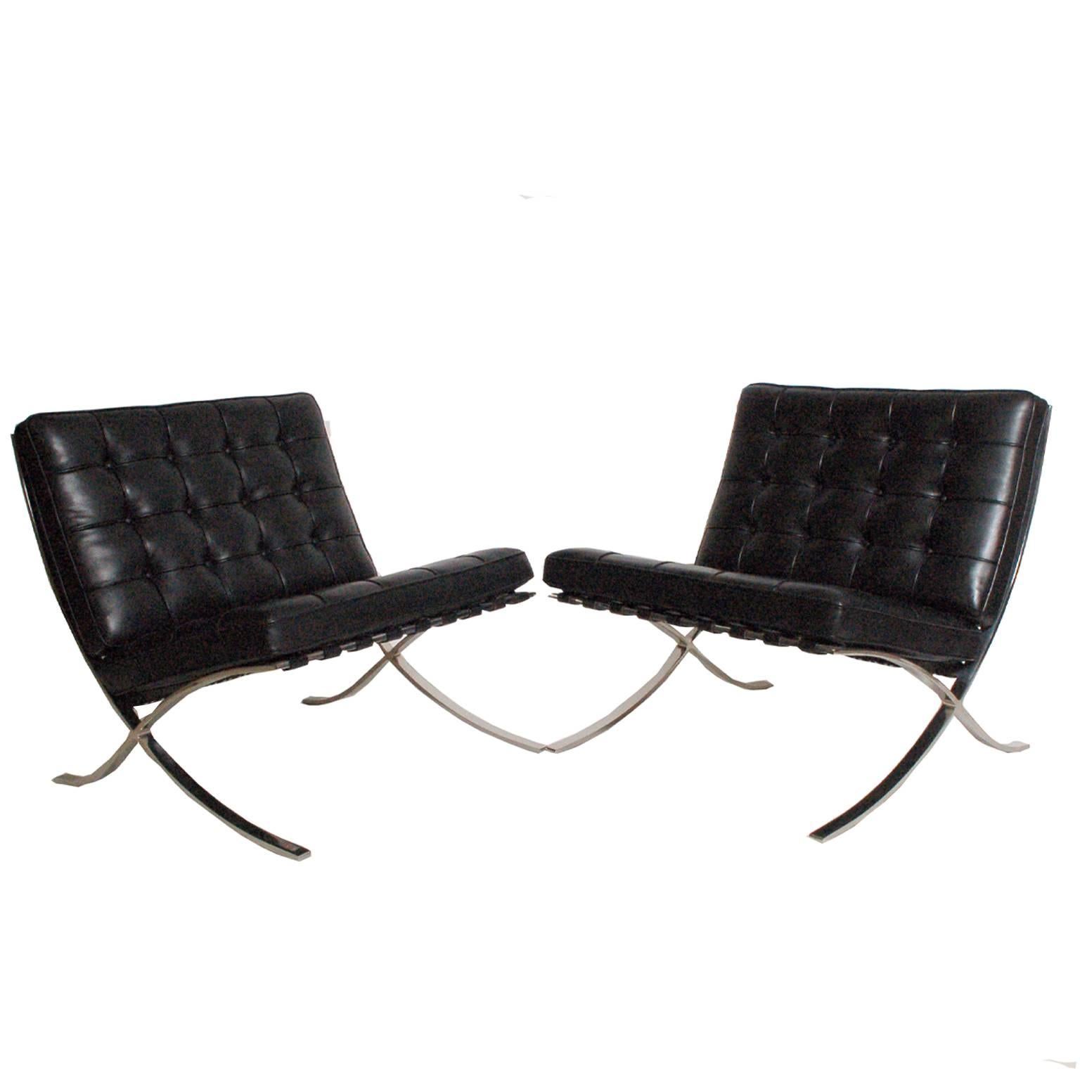 Modern Pair of Barcelona Chairs & Coffee Table by Mies van der Rohe for Knoll