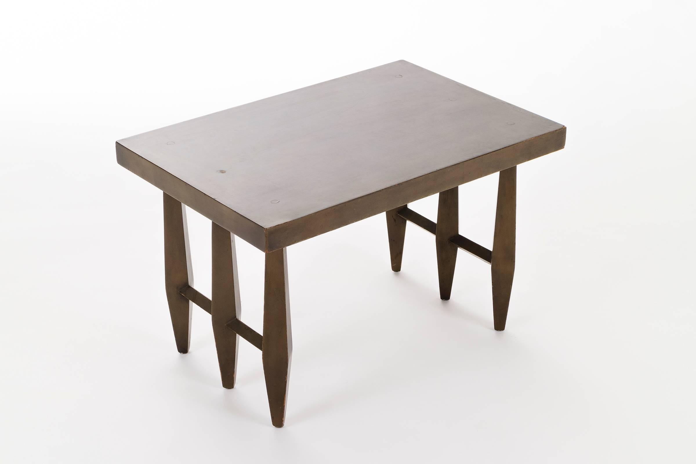 French table designed by Rapheäl.