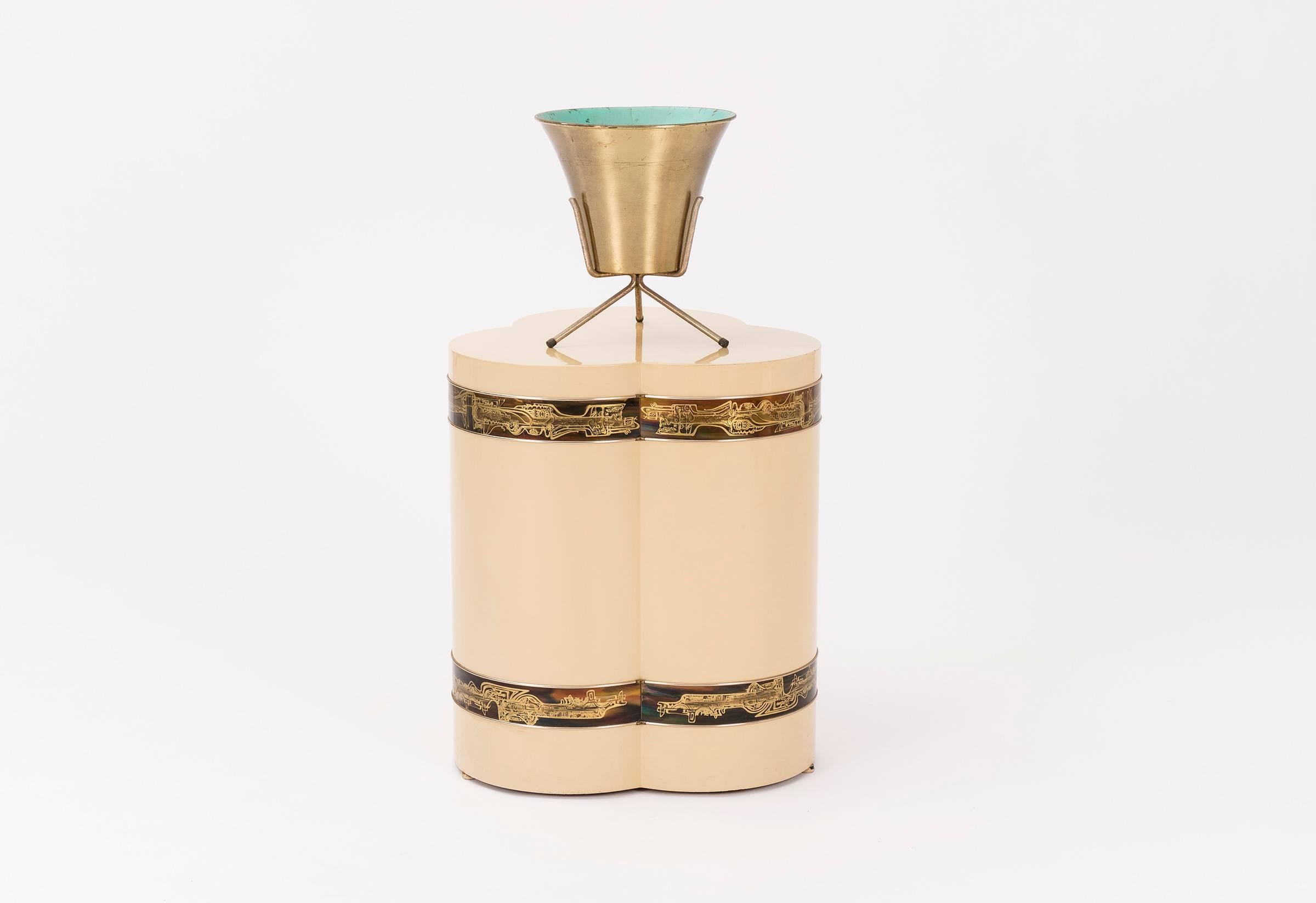 Bernhardt Rohde for Mastercraft. Lacquered wood clover form end table with acid etched brass design details.