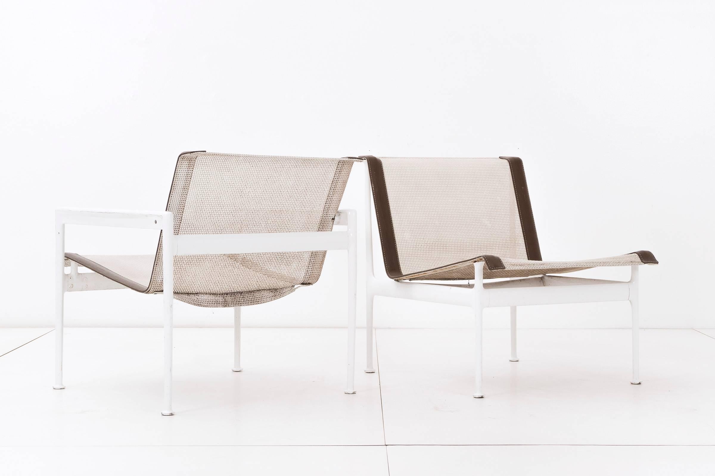 Richard Schultz 1966 series for Knoll. Outdoor lounge chair with arms Model no. 1966-25. Seat and back are woven vinyl coated polyester mesh with vinyl straps and stainless steel support and connects. The frame is cast and extruded aluminum with a