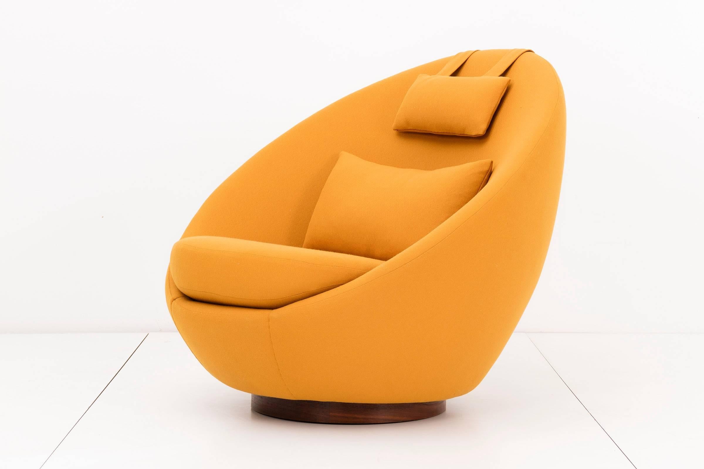 Mid-Century Modern Milo Baughman Egg Chair