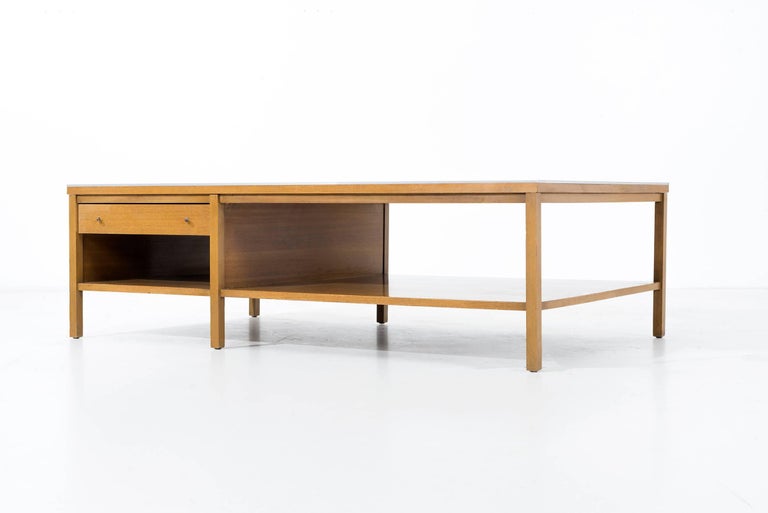 Mid-Century Modern Paul McCobb Leather Top Coffee Table For Sale