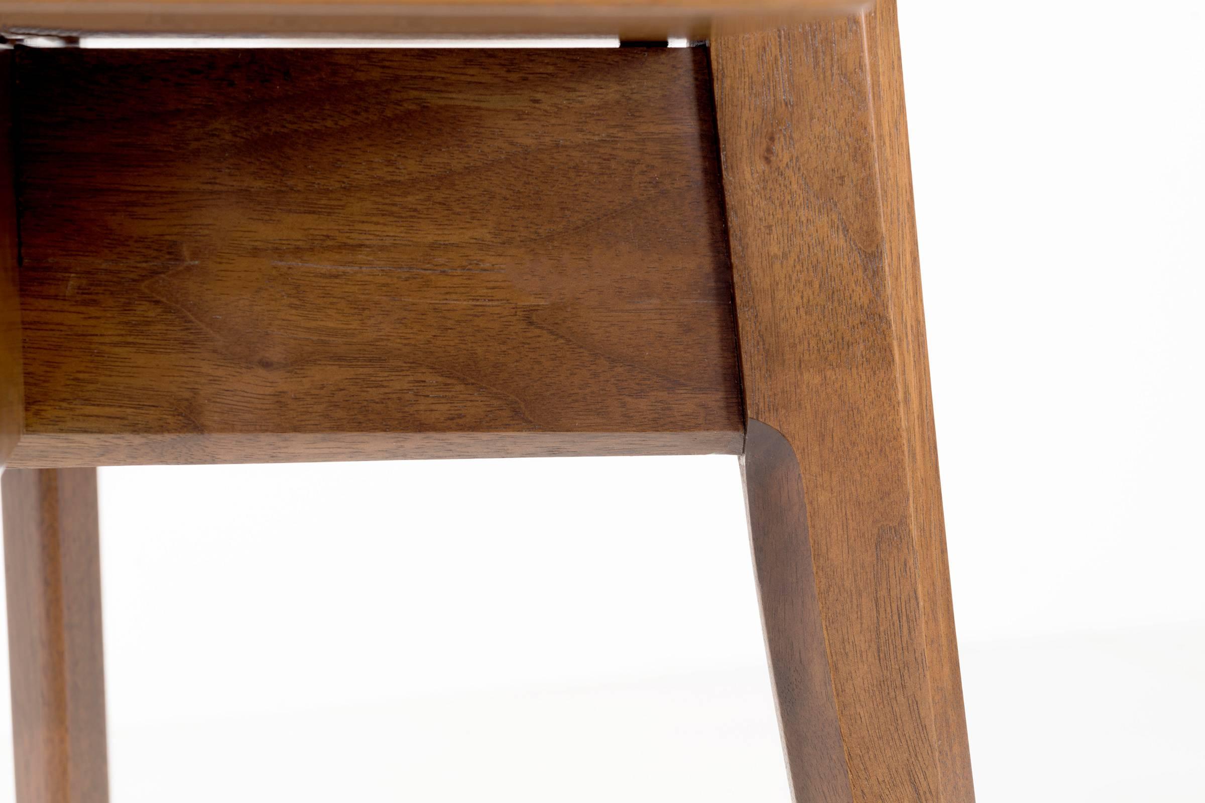 Walnut Side Table in the Style of Edward Wormley For Sale 3