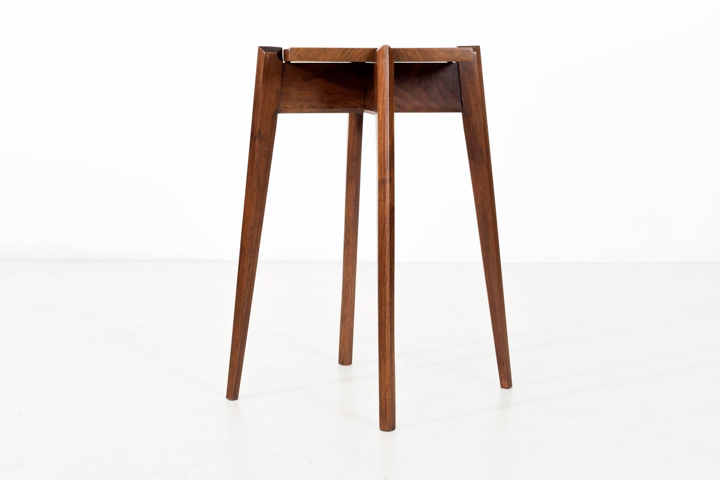 Mid-Century Modern Walnut Side Table in the Style of Edward Wormley For Sale