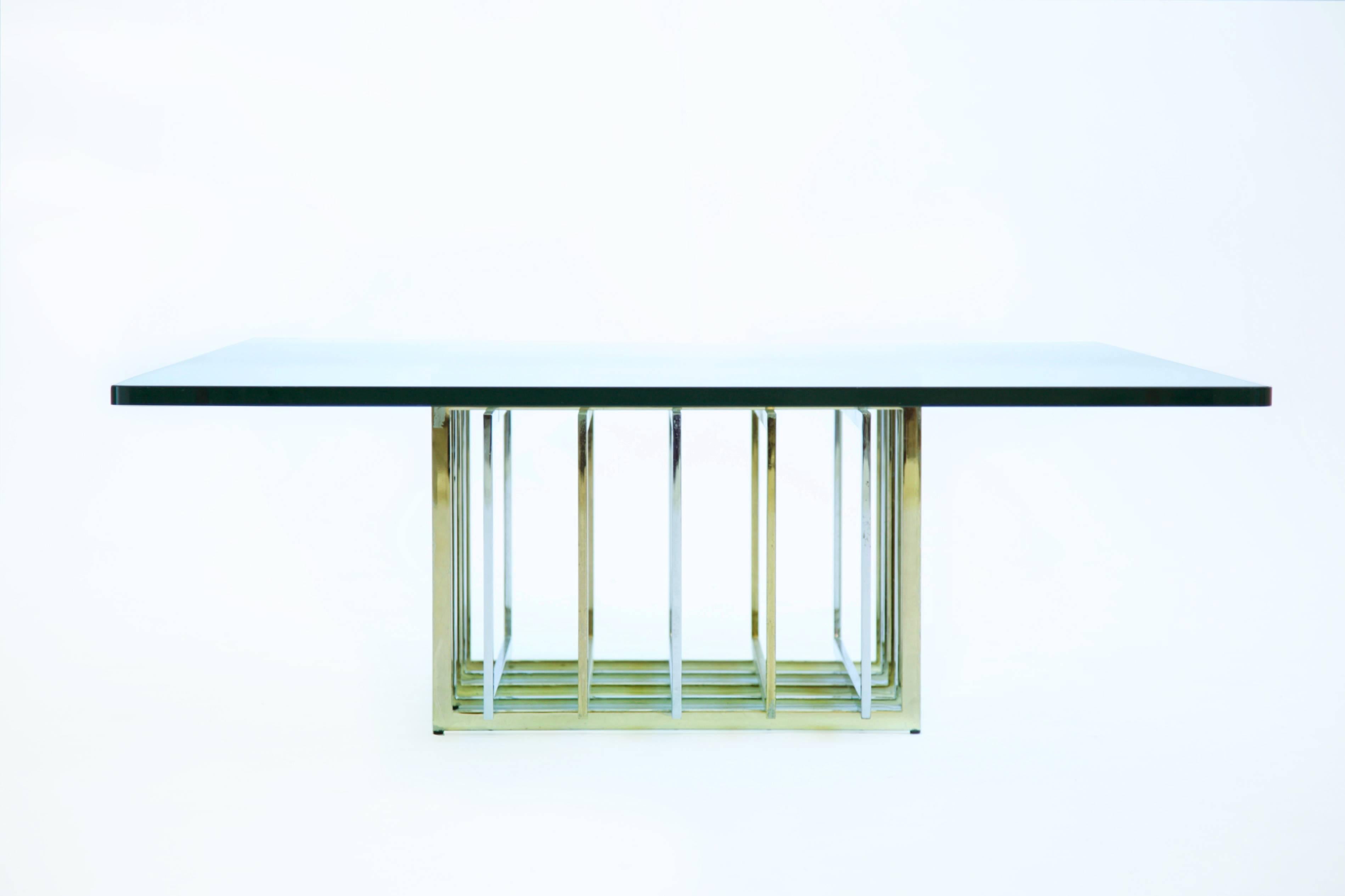 Pierre Cardin Tisch mit geometrischem Raster, sich kreuzenden Messing- und Chrommustern und polierter 3/4