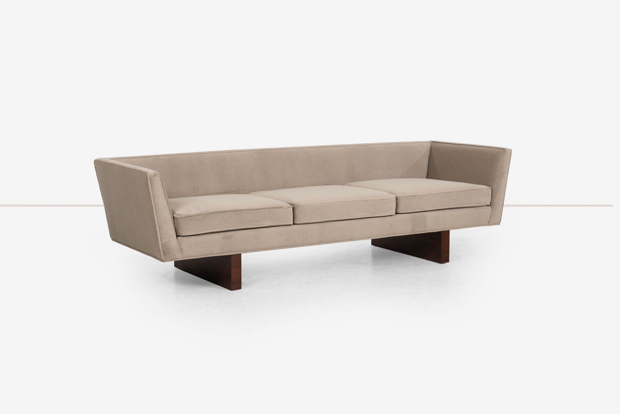 Appliqué Edward Wormley for Dunbar Angle Arm Sofa in Gray Mohair 1955 For Sale
