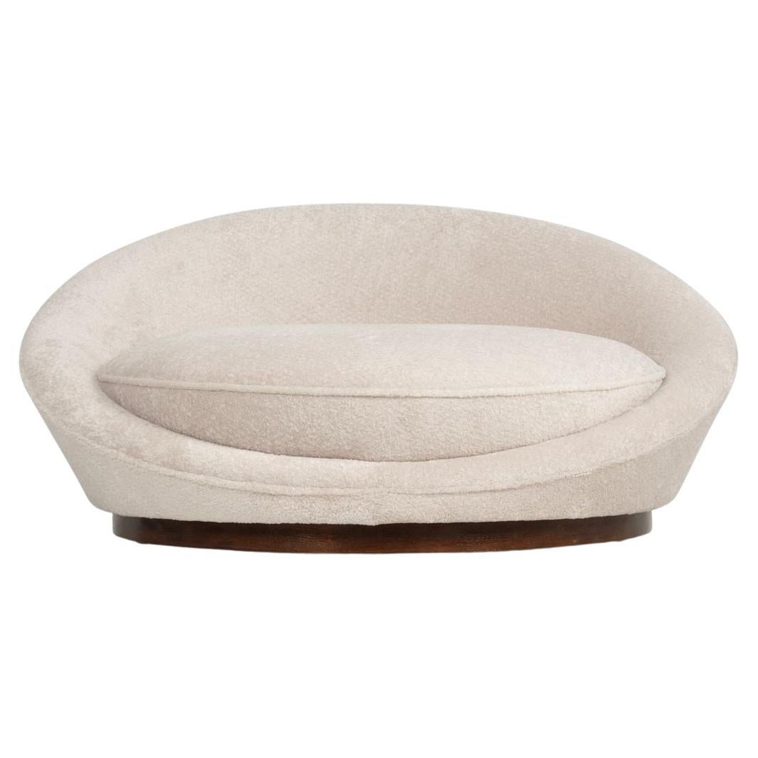 Milo Baughman Style Satellite Chaise in Tan Kunstfell, 1970 im Angebot