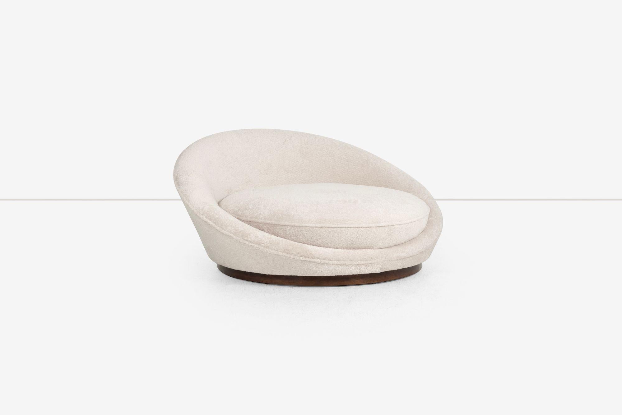Milo Baughman Style Satellite Chaise in Tan Kunstfell, 1970 (Moderne der Mitte des Jahrhunderts) im Angebot