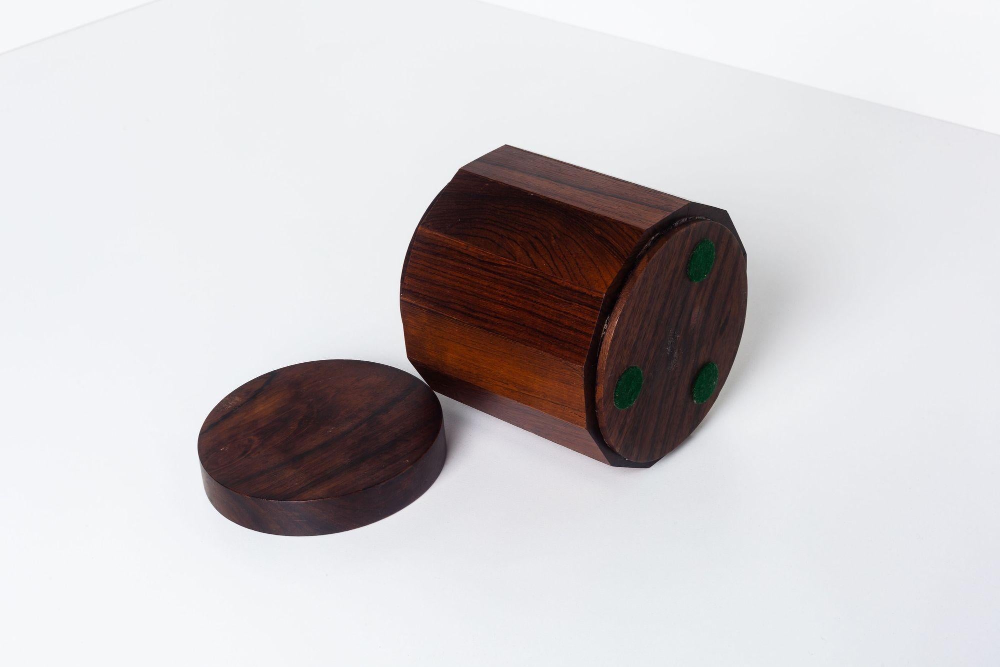 Milieu du XXe siècle Boîte à couvercle en bois de rose massif de Studio Craft, dans le style d'Arthur Espenet Carpenter en vente