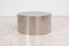 Table basse sur mesure en métal poli, de style Brueton, 1980